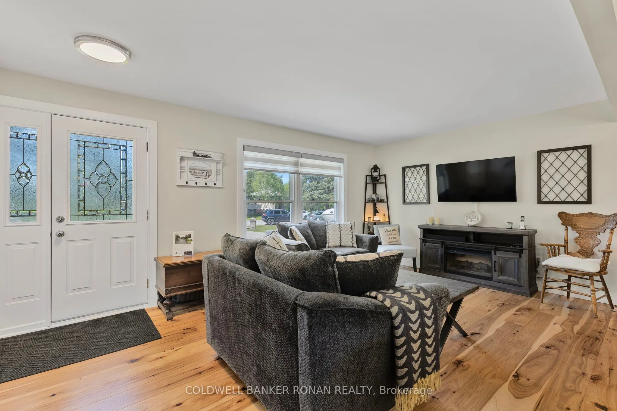 15 Burbank Circle