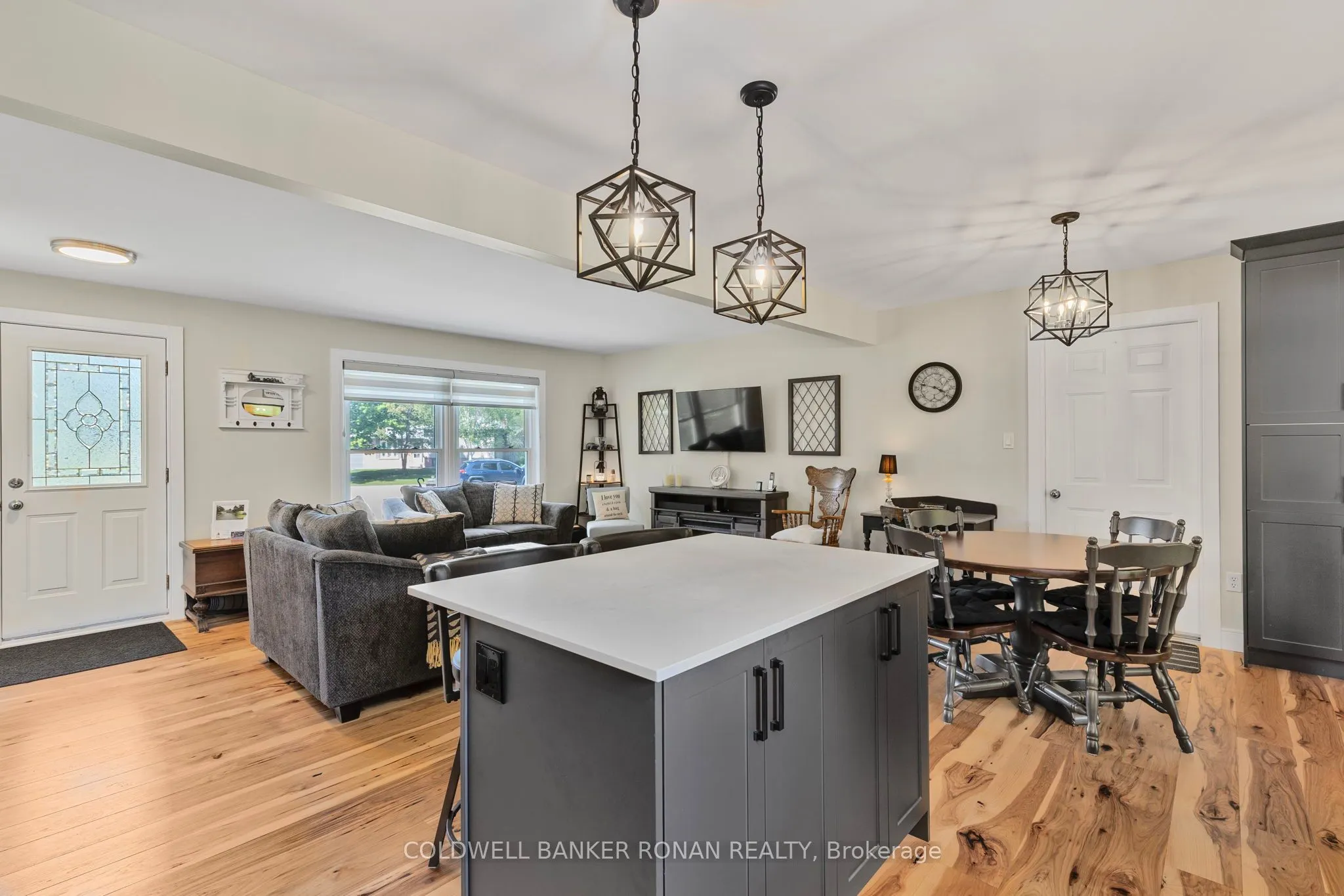 15 Burbank Circle