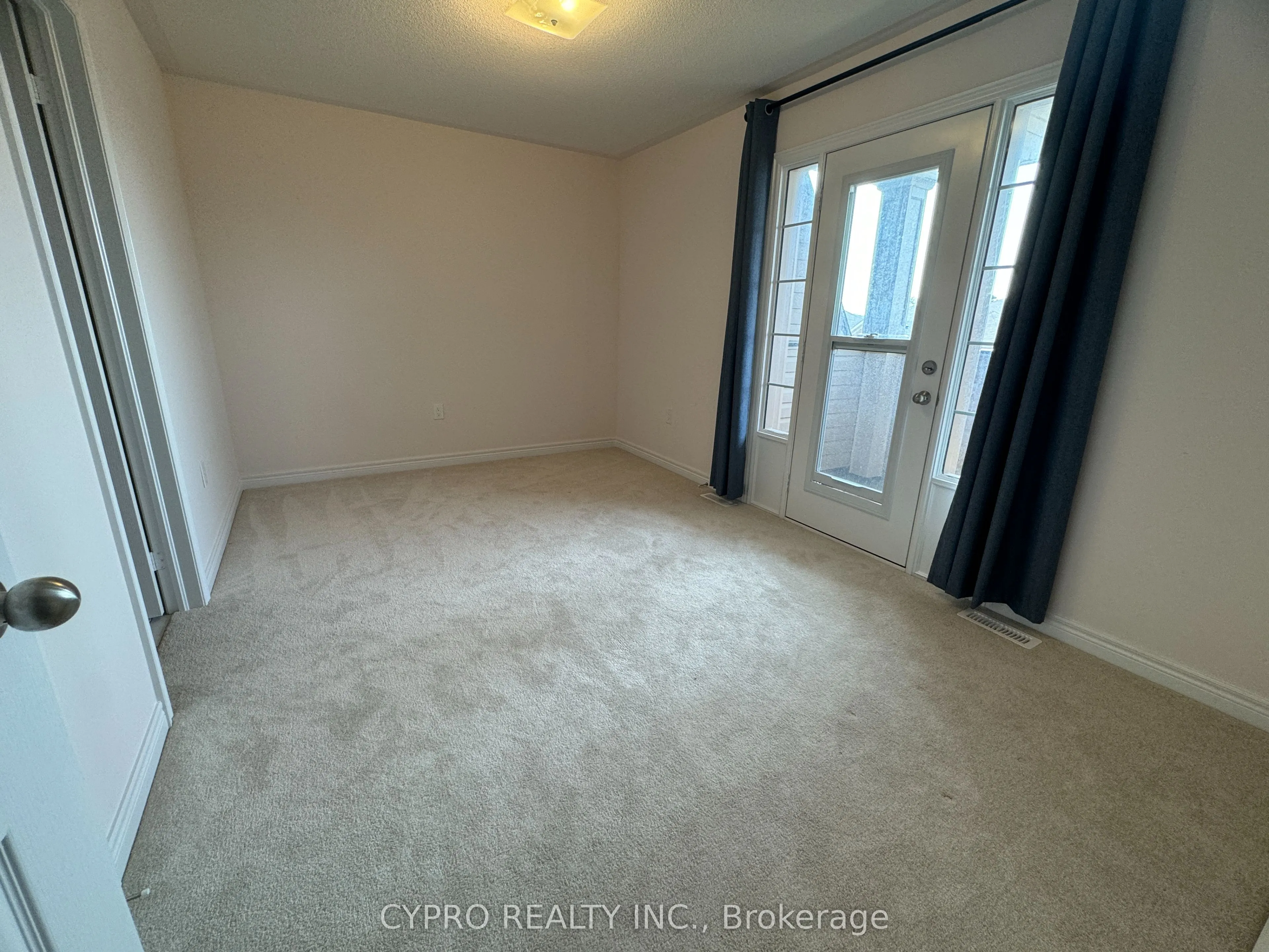 30 Buttonleaf Crescent
