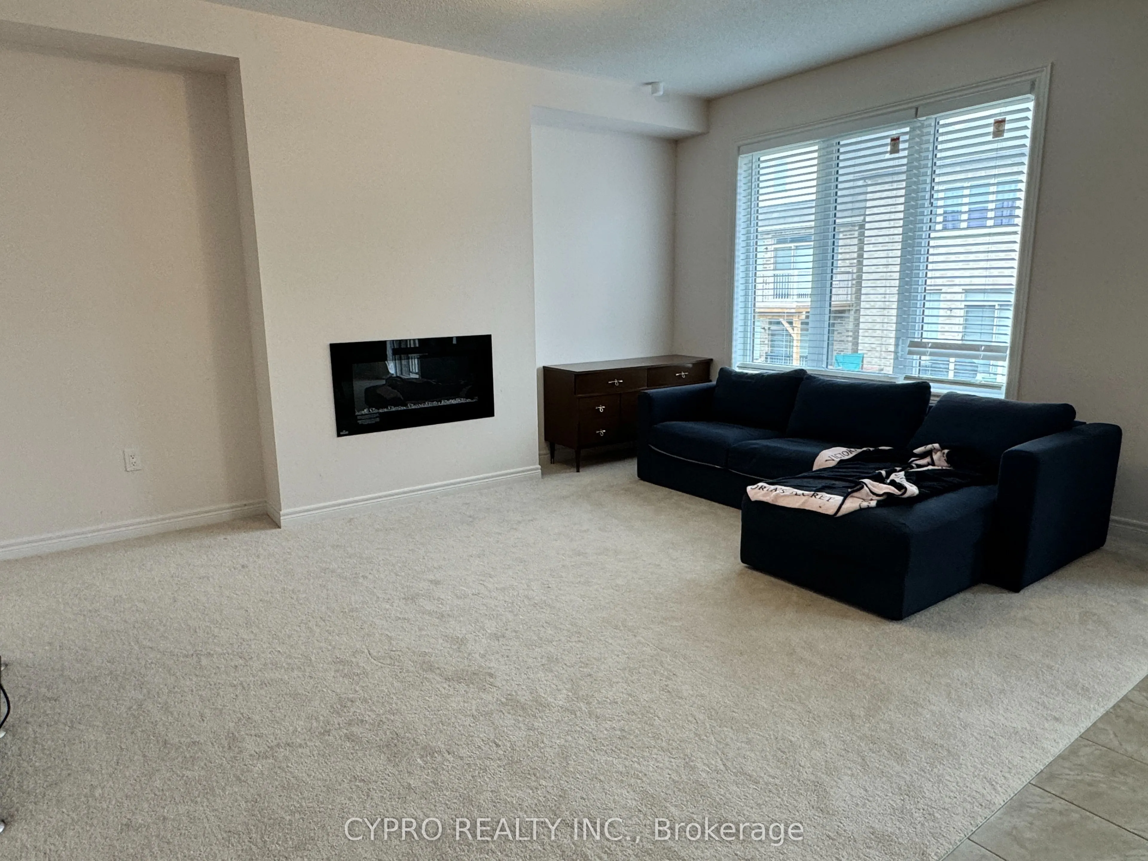 30 Buttonleaf Crescent