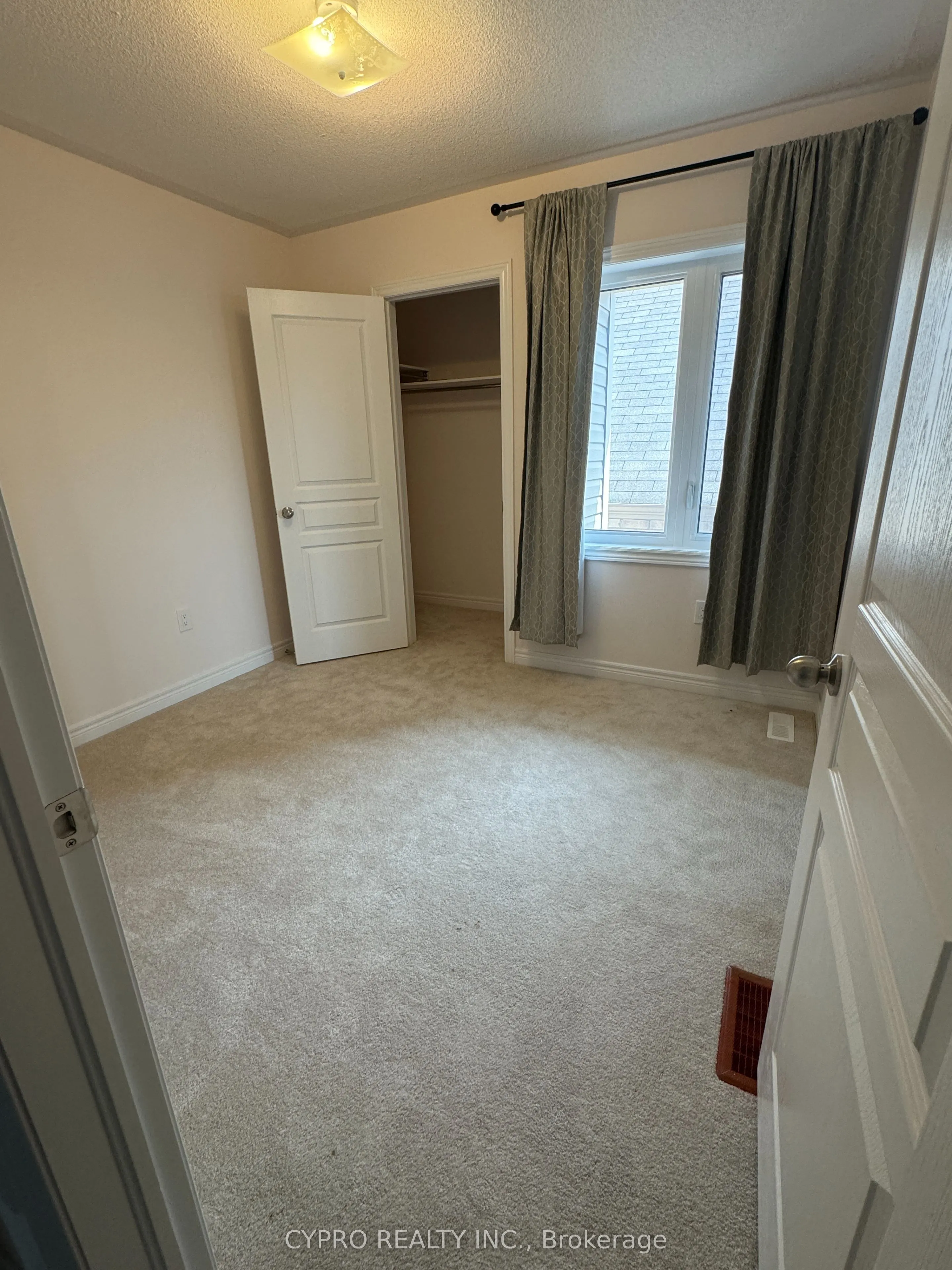 30 Buttonleaf Crescent