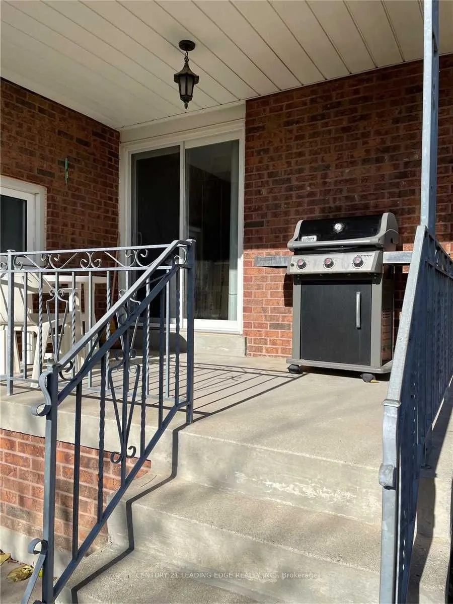 311 HELEN Avenue