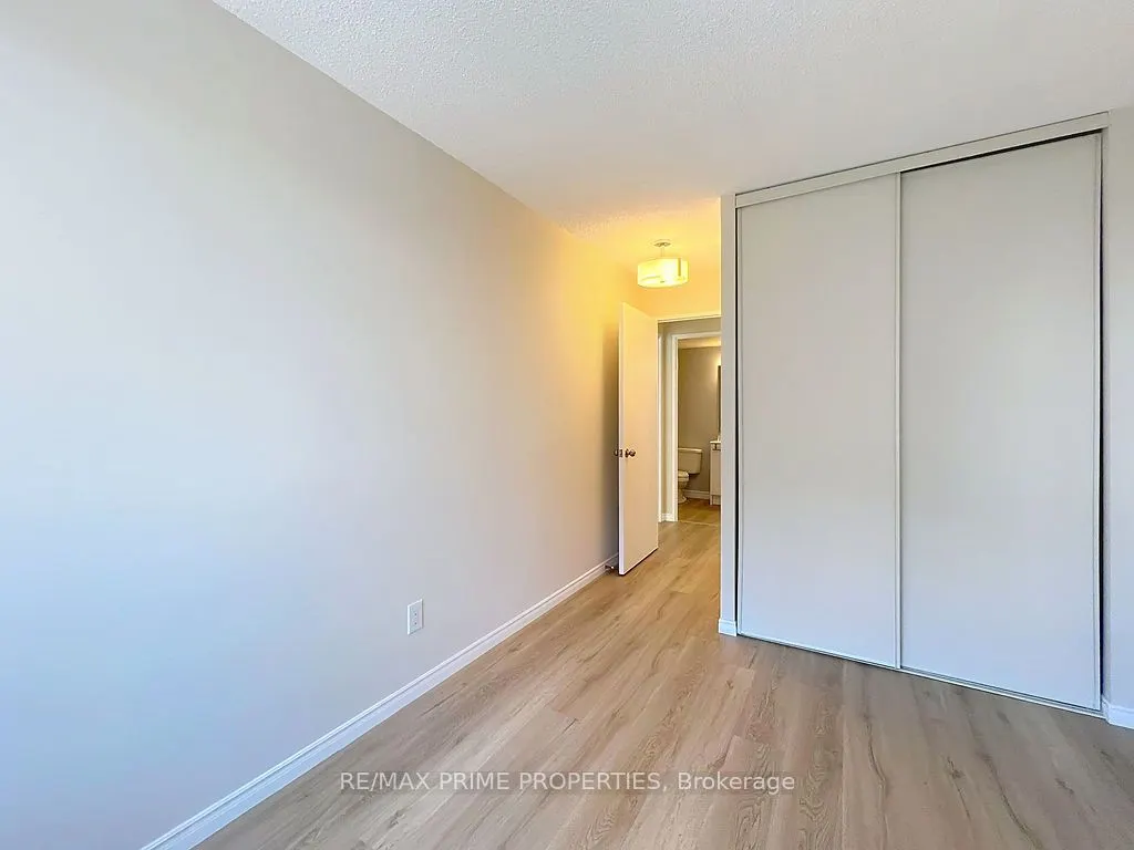 91 Townsgate Drive, #608