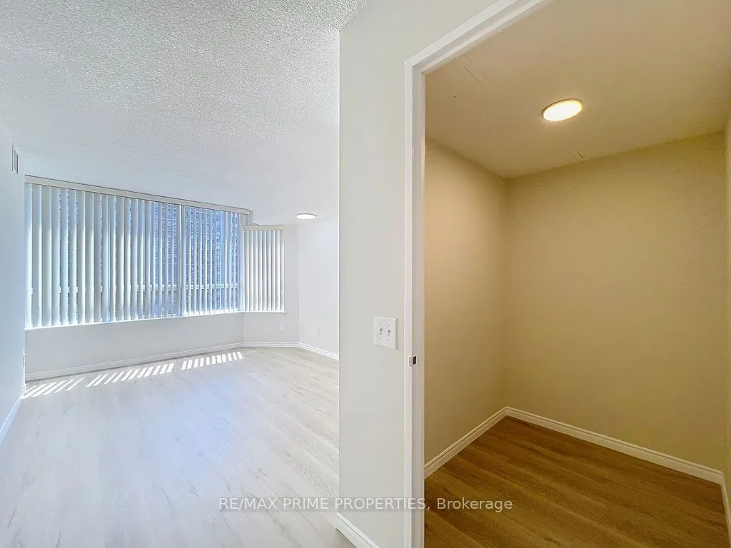 91 Townsgate Drive, #608