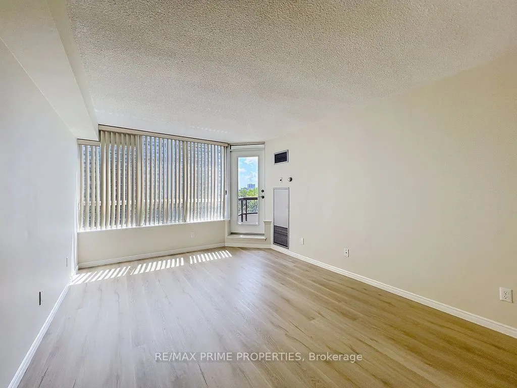 91 Townsgate Drive, #608