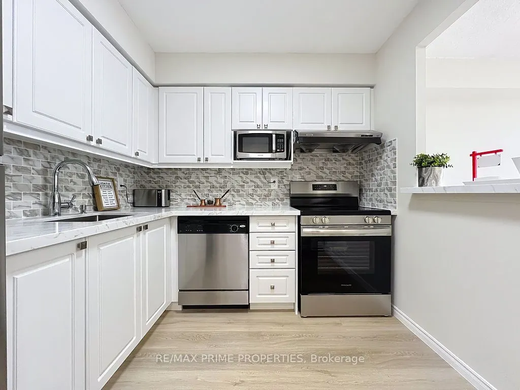 91 Townsgate Drive, #608