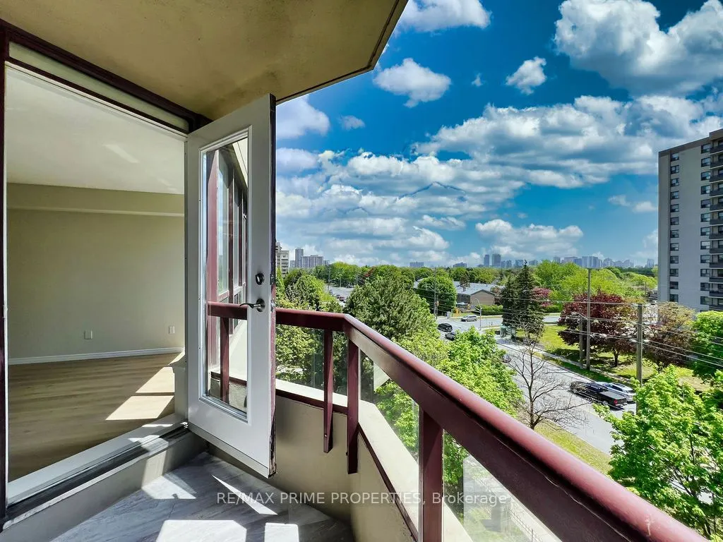 91 Townsgate Drive, #608