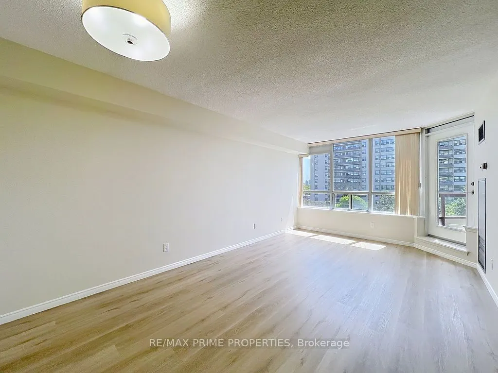 91 Townsgate Drive, #608
