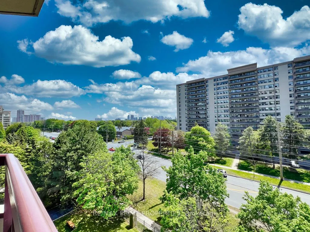 91 Townsgate Drive, #608