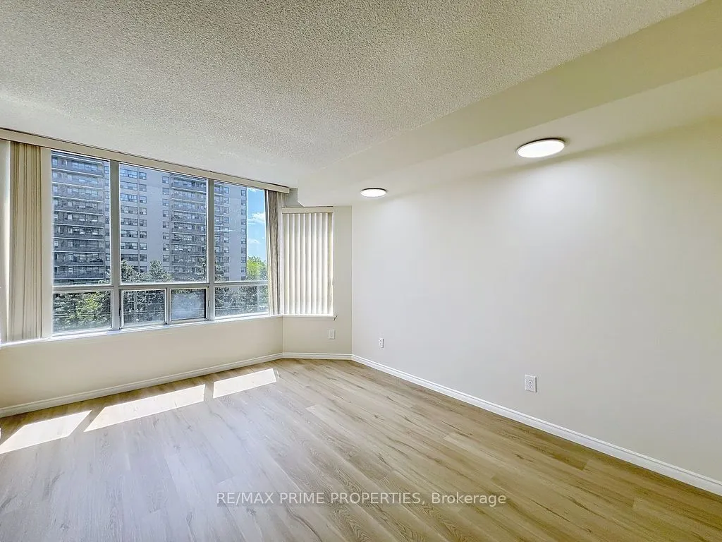 91 Townsgate Drive, #608