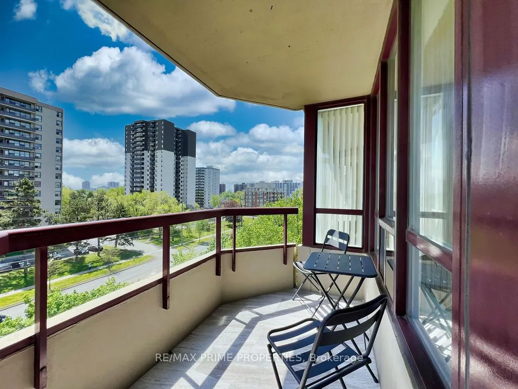 91 Townsgate Drive, #608