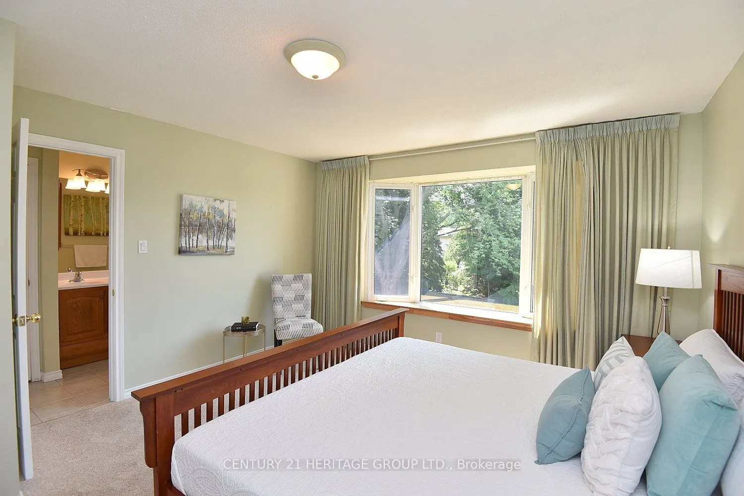 838 Boronia Crescent