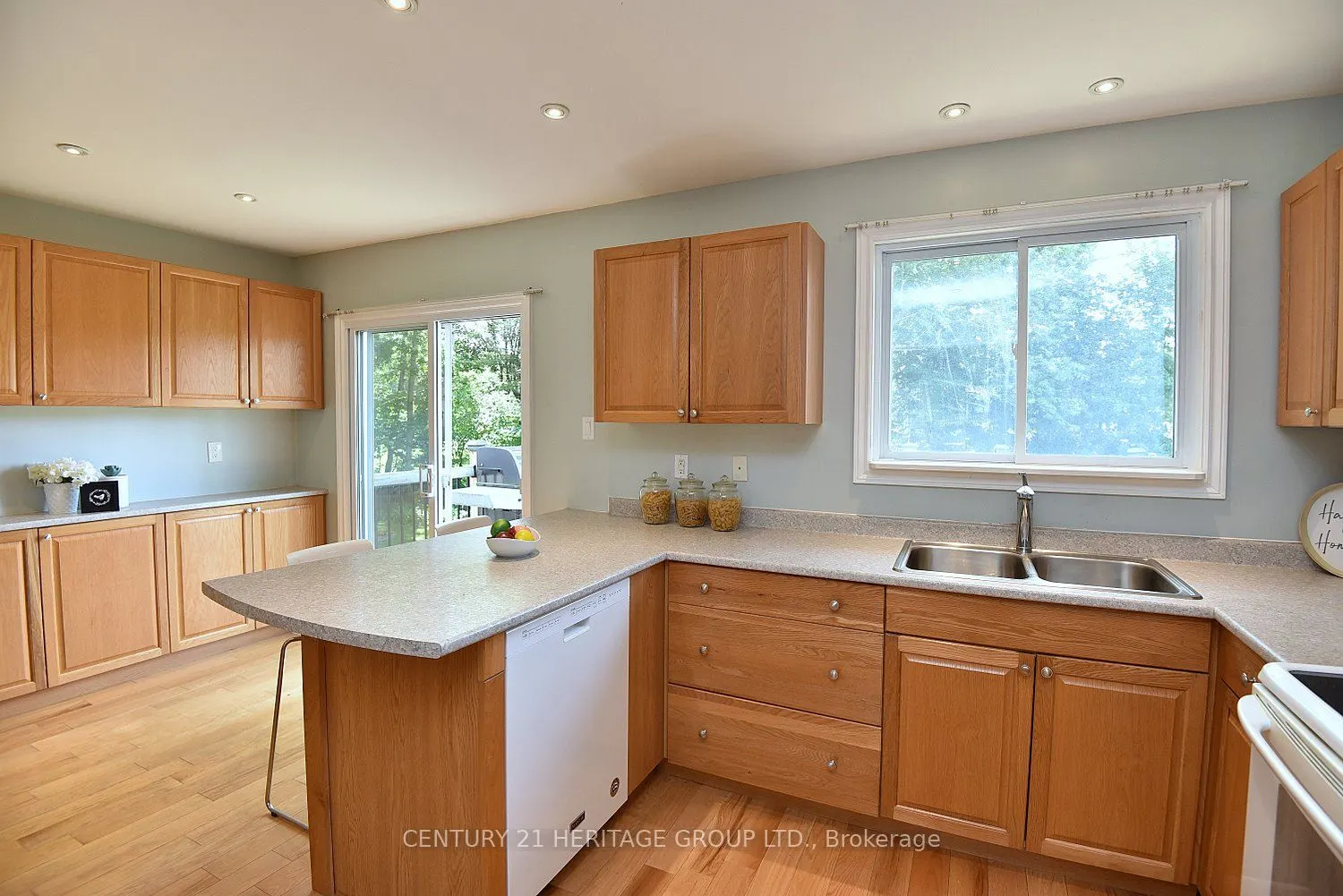 838 Boronia Crescent