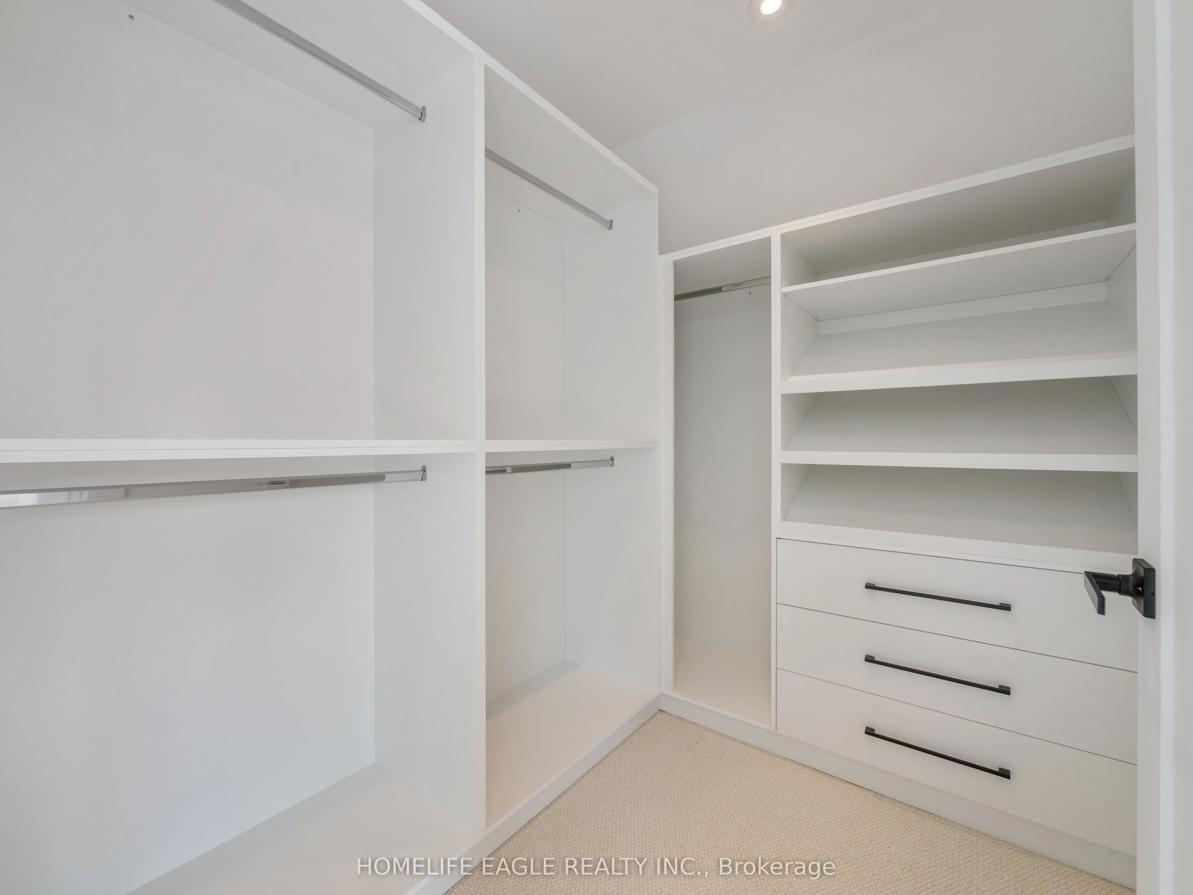 1242 Killarney Beach Road