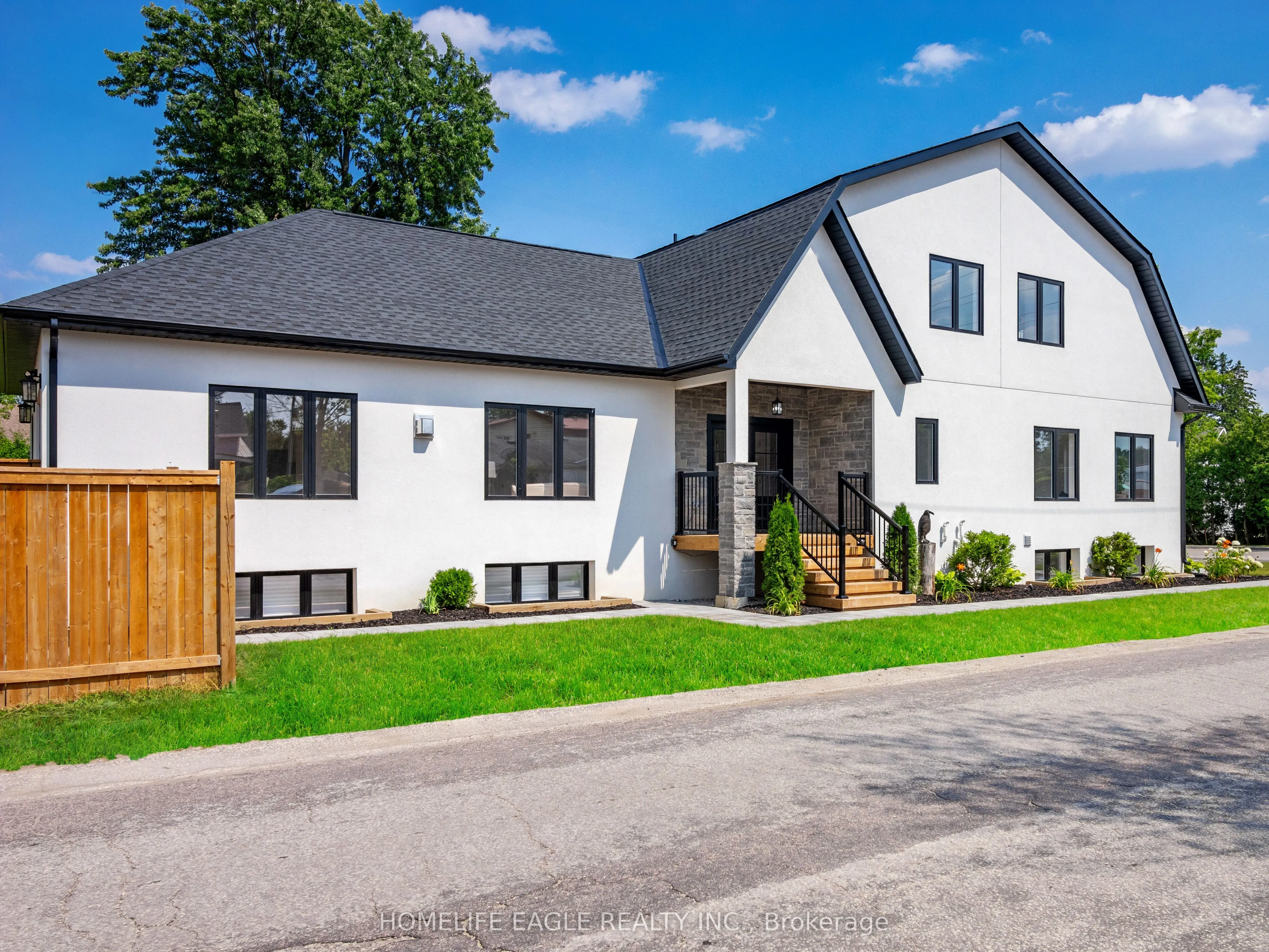 1242 Killarney Beach Road