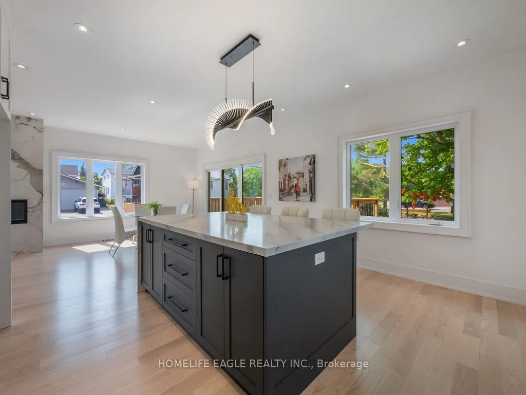 1242 Killarney Beach Road