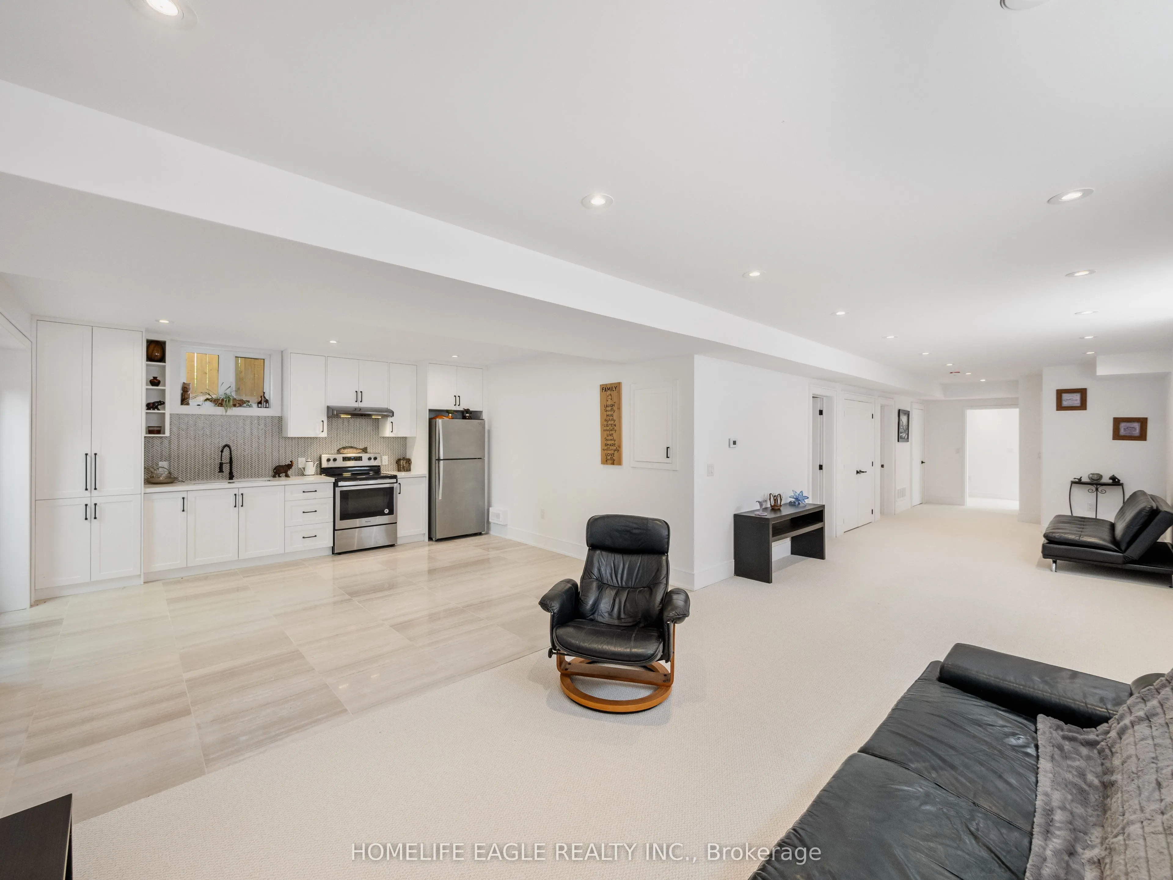 1242 Killarney Beach Road