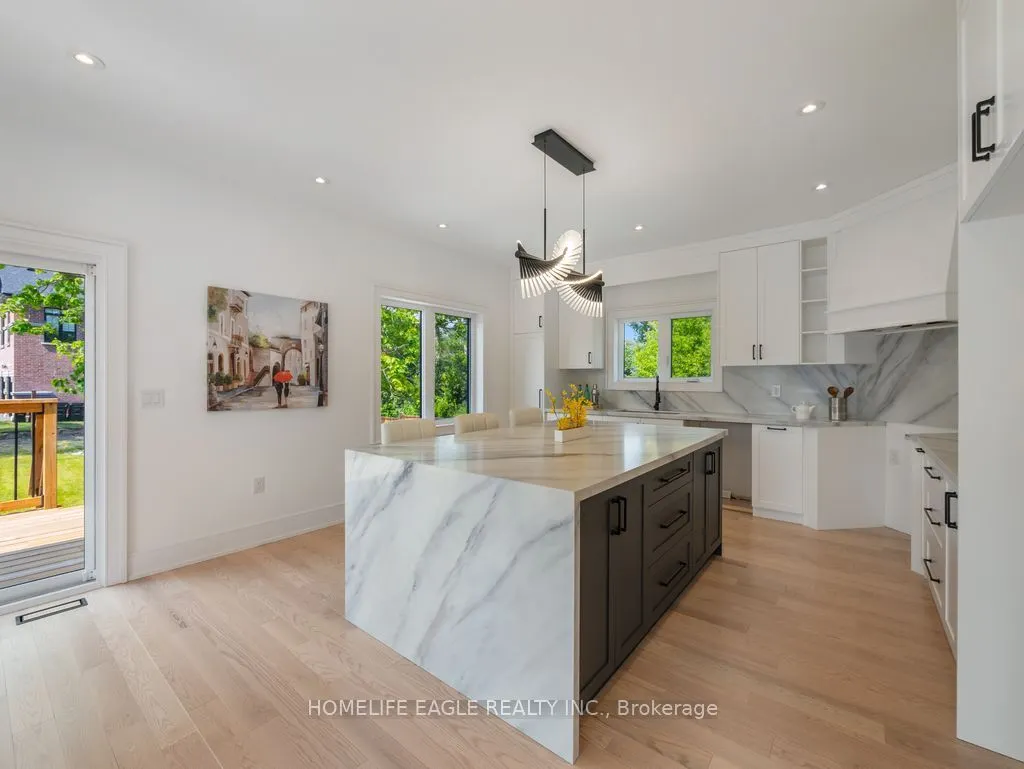 1242 Killarney Beach Road
