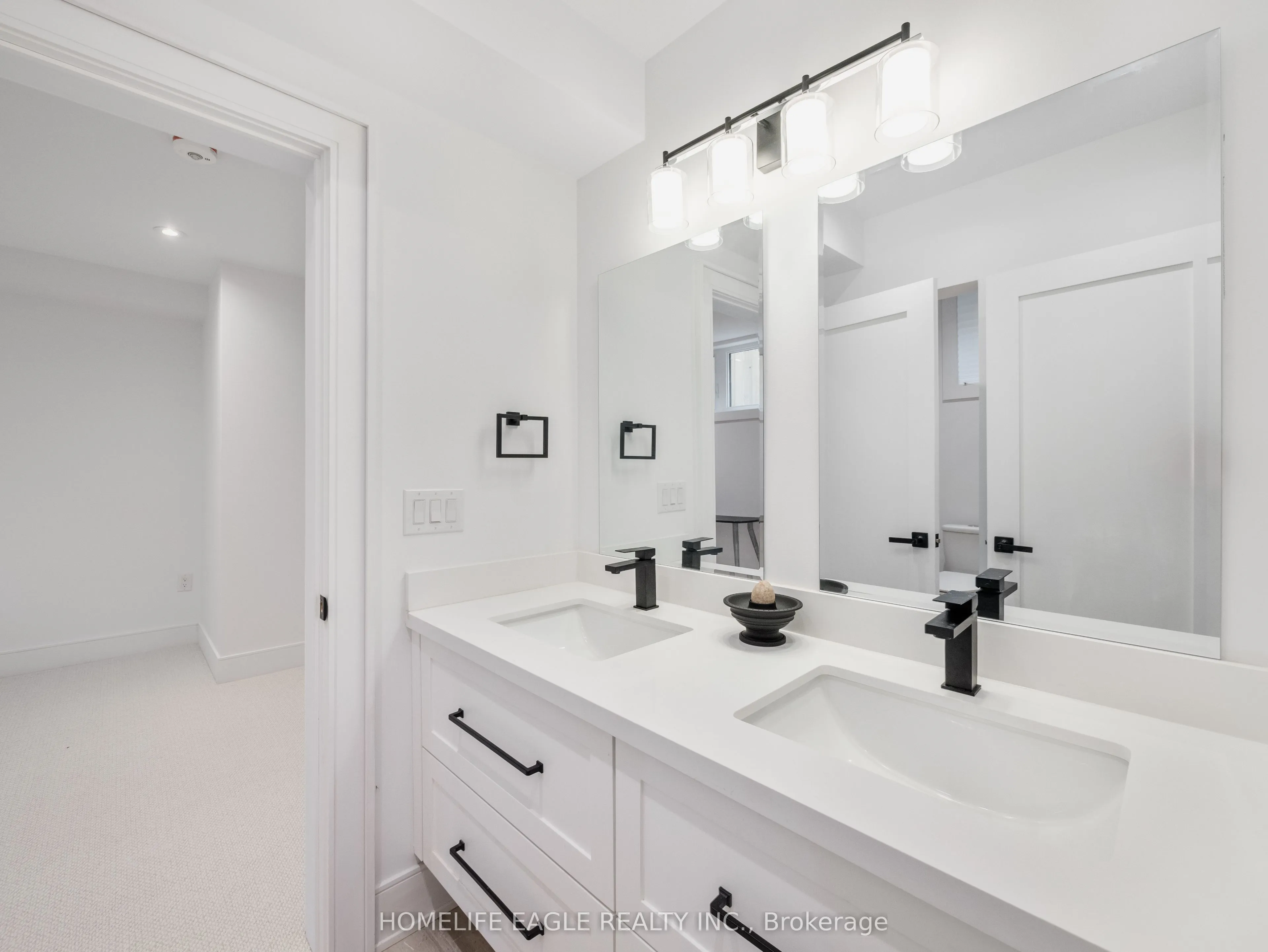 1242 Killarney Beach Road