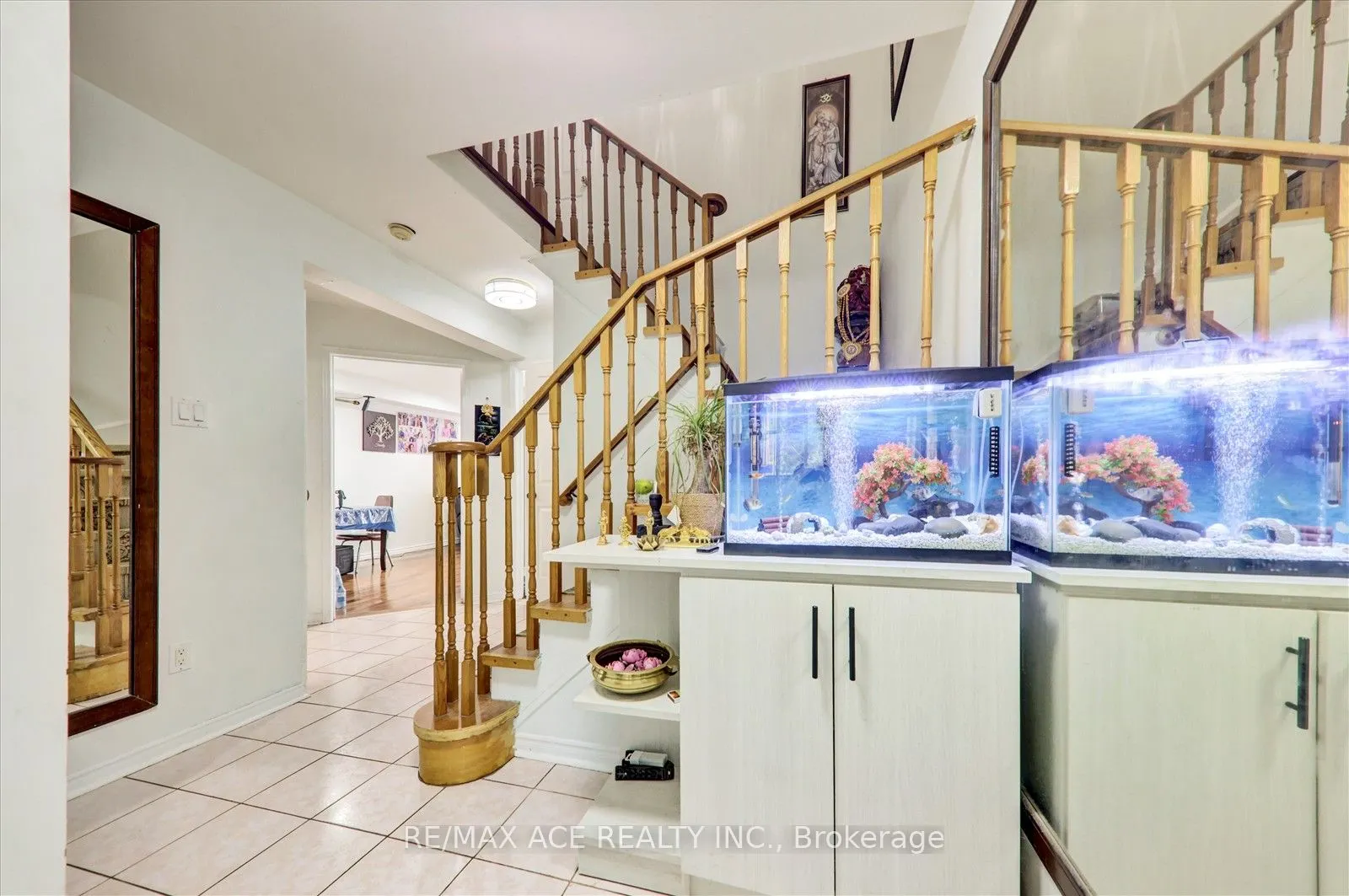 17 Kenborough Court