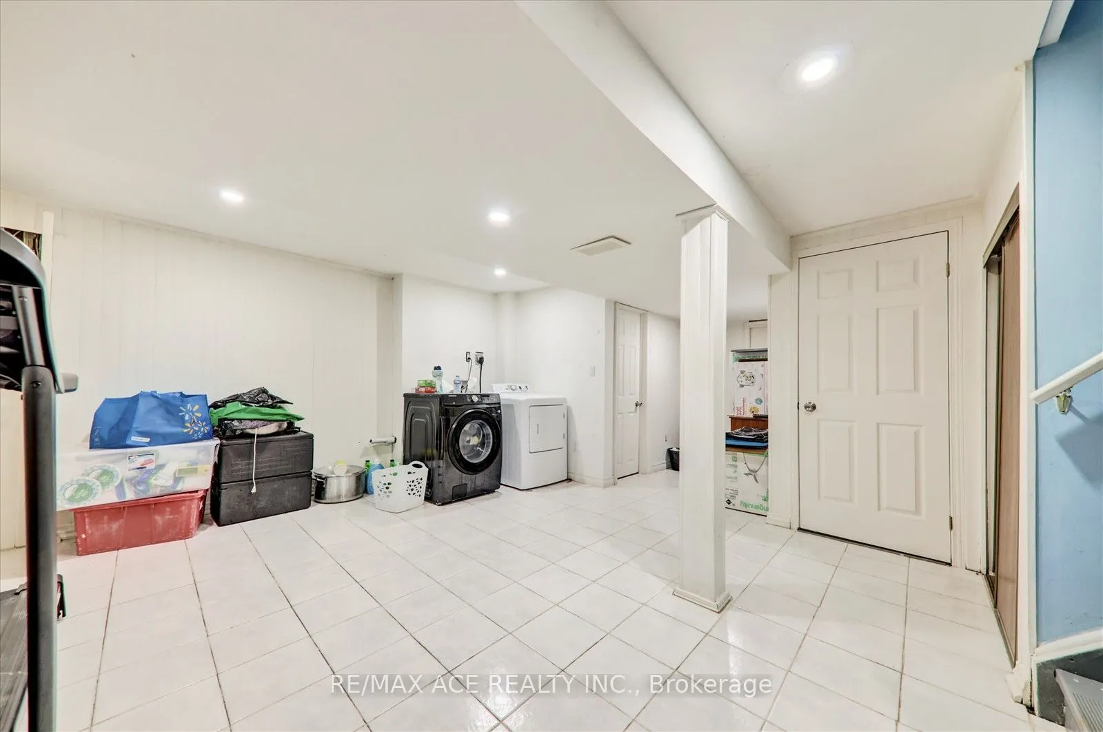 17 Kenborough Court