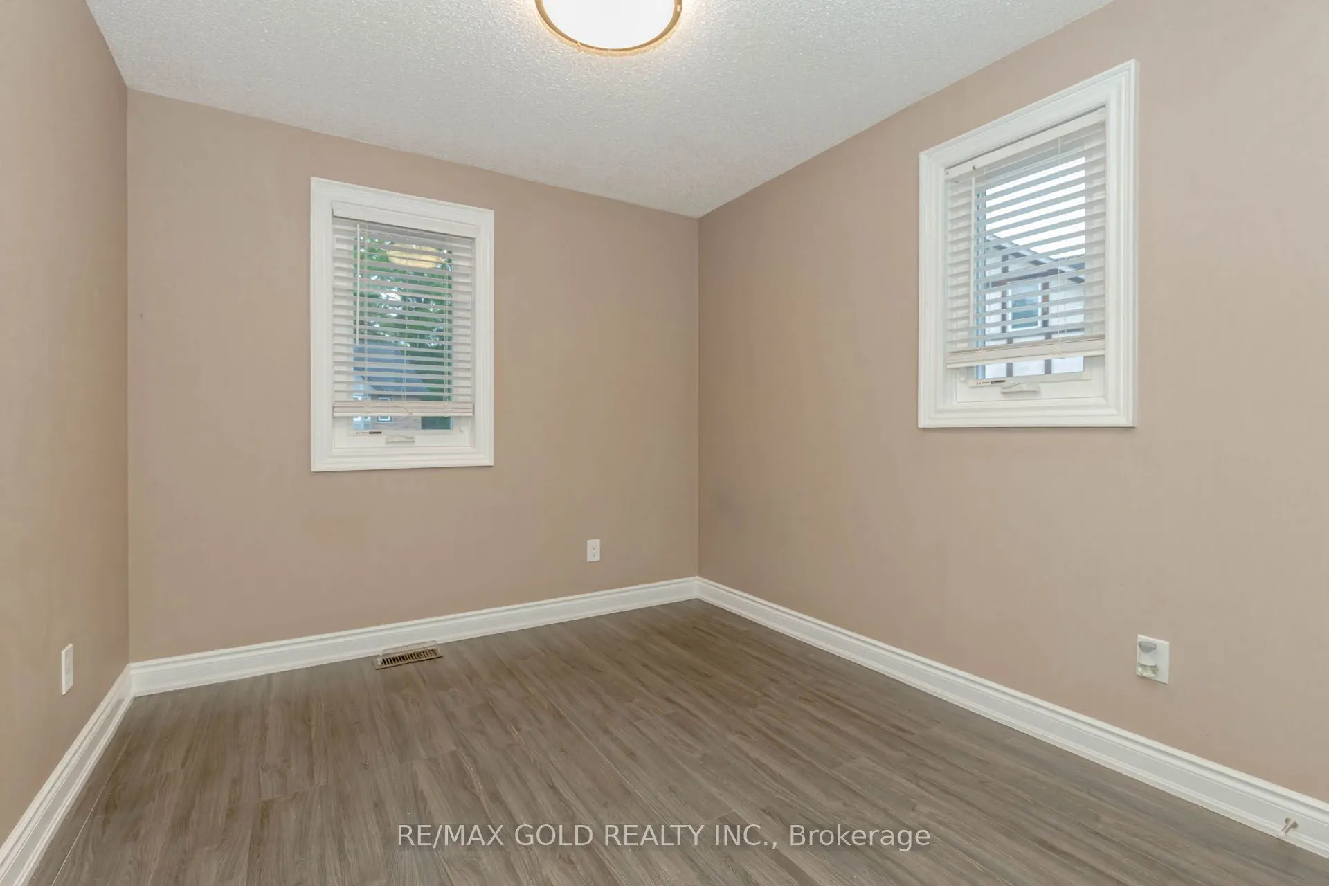 24 Wallace Street, #1