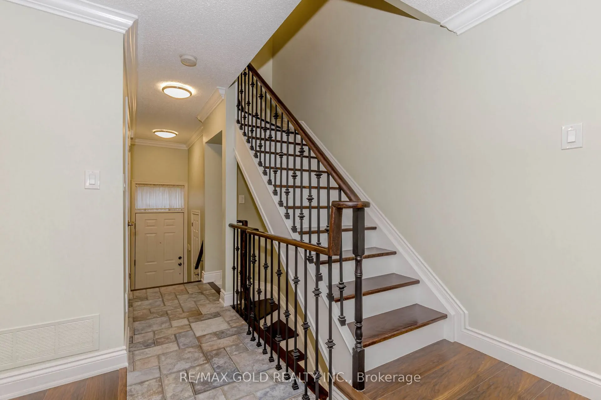 24 Wallace Street, #1