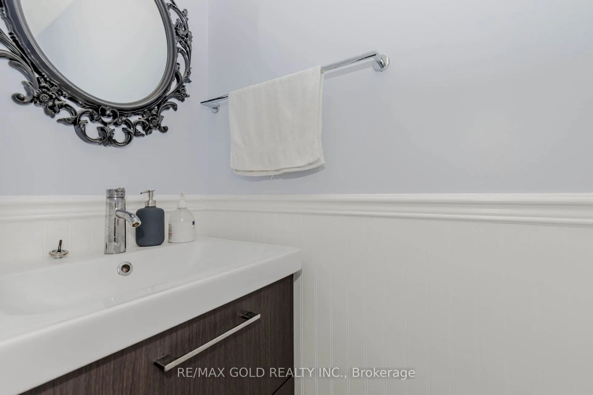 24 Wallace Street, #1