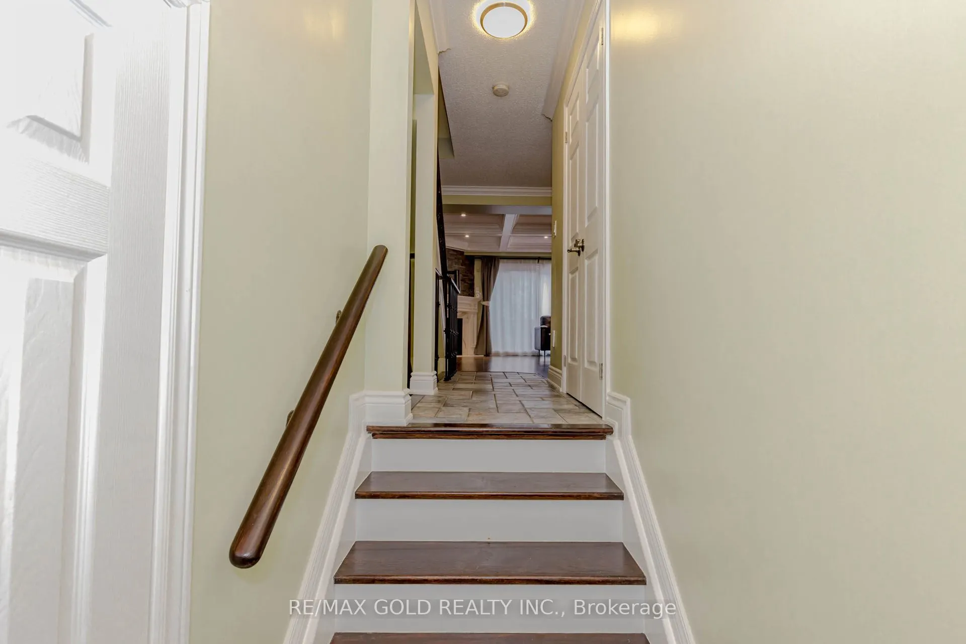 24 Wallace Street, #1