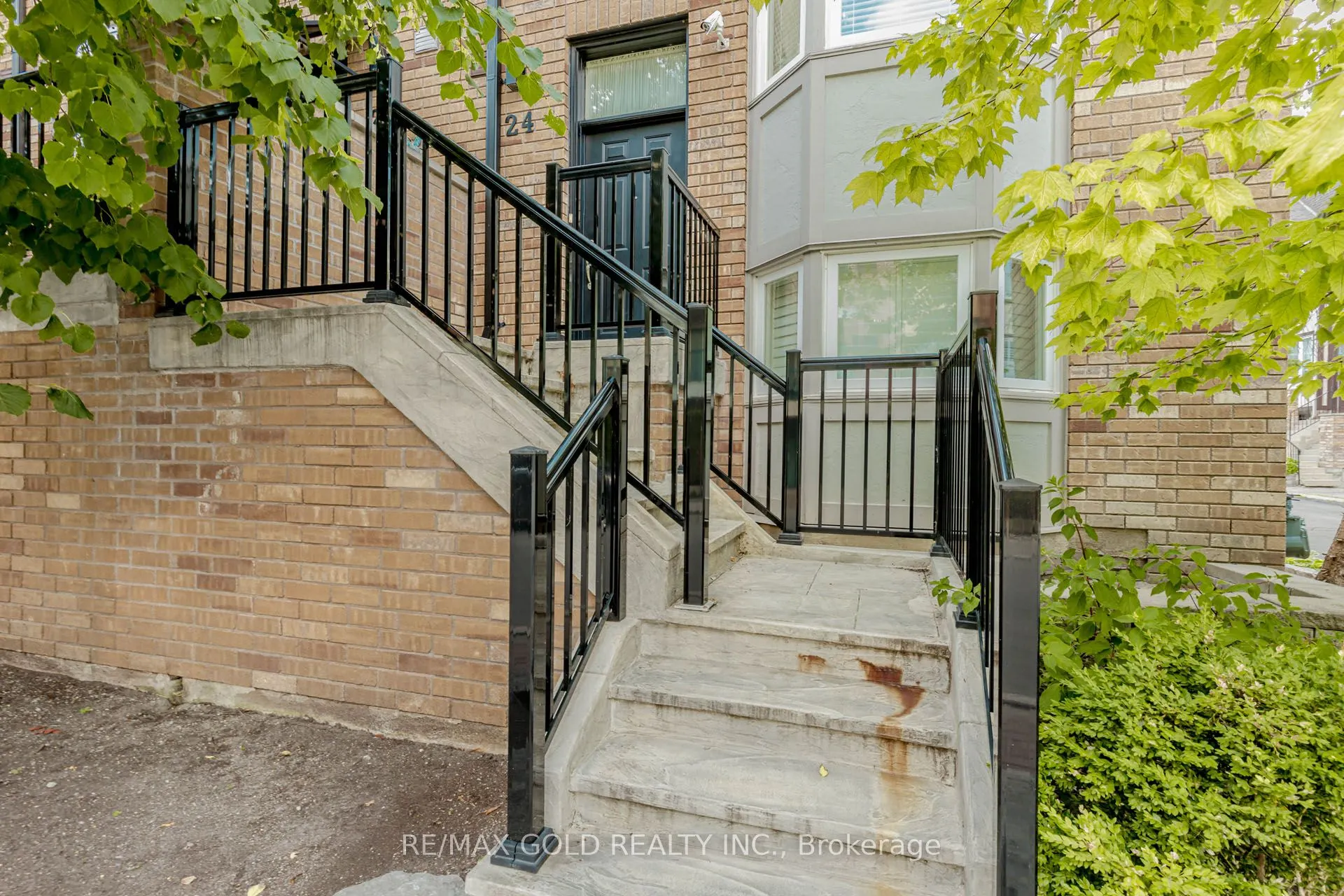 24 Wallace Street, #1