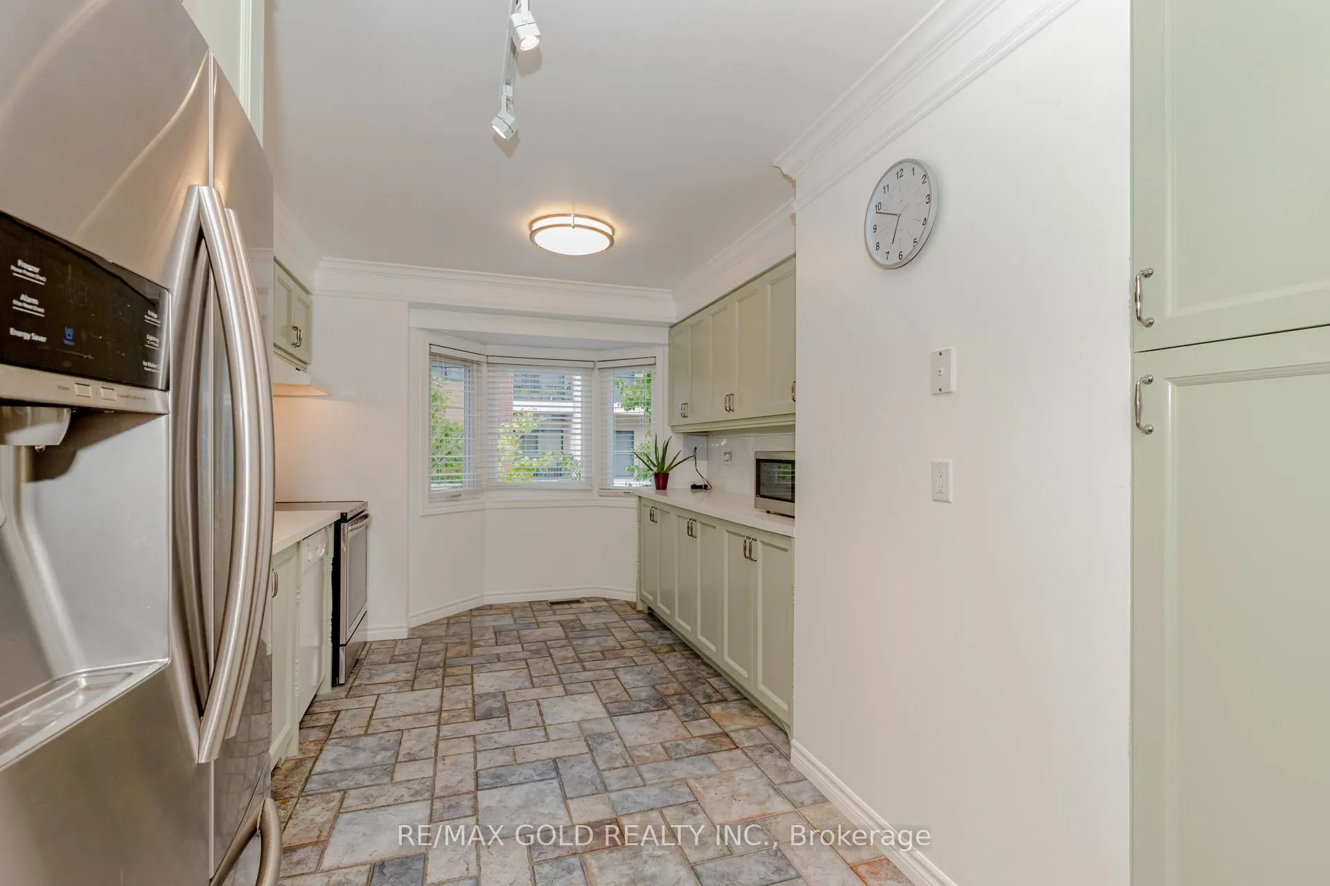24 Wallace Street, #1