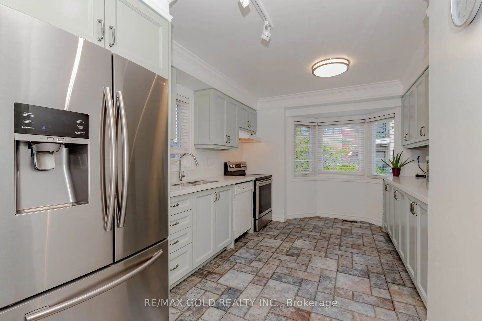 24 Wallace Street, #1