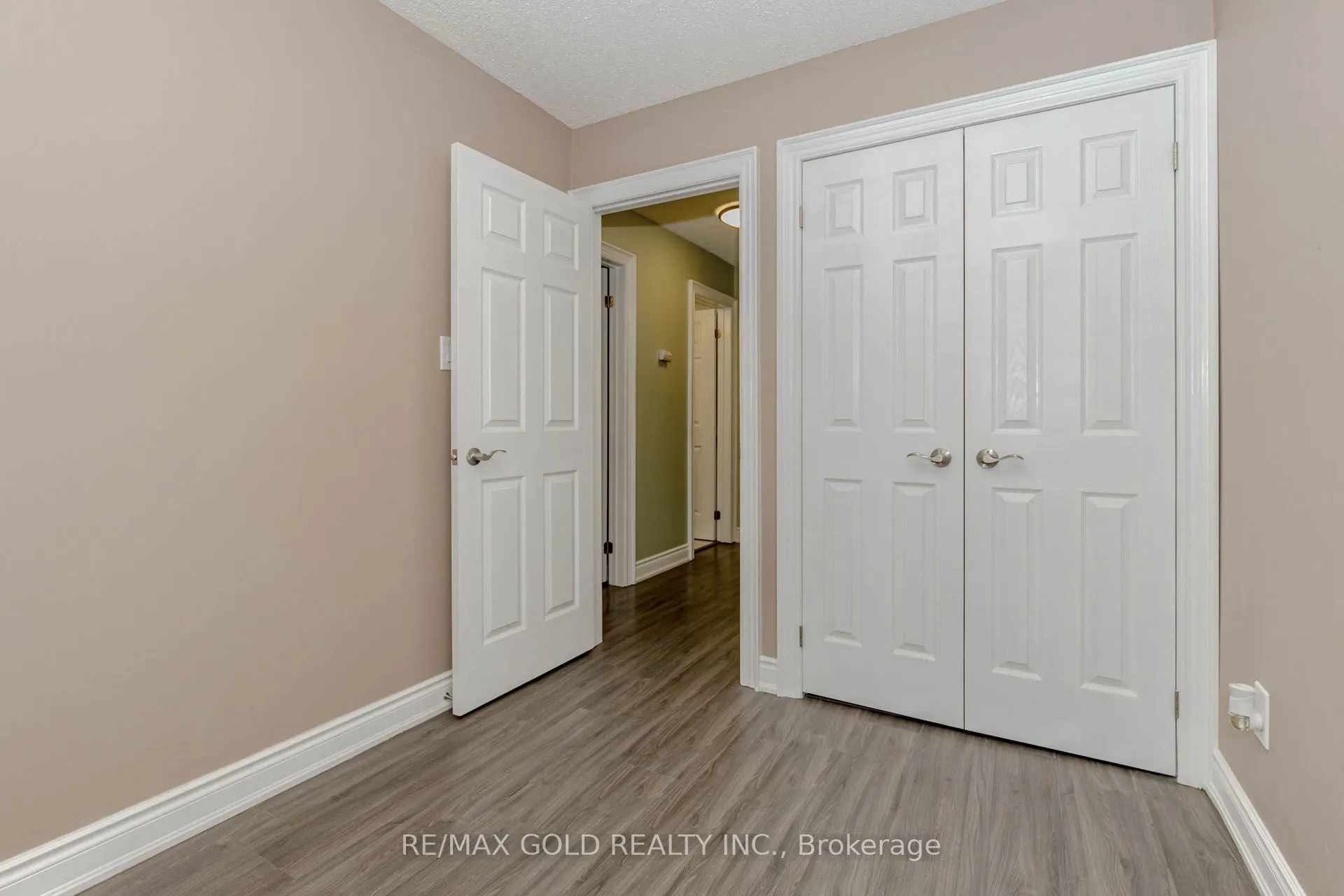 24 Wallace Street, #1