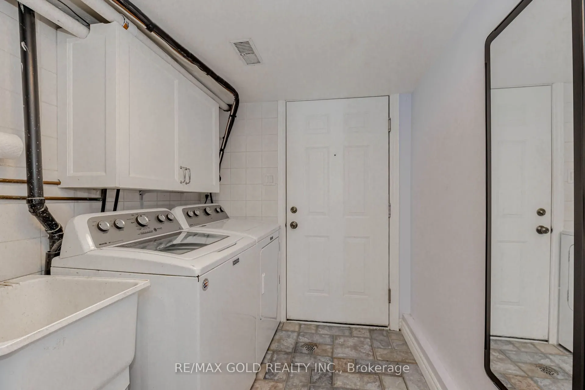 24 Wallace Street, #1