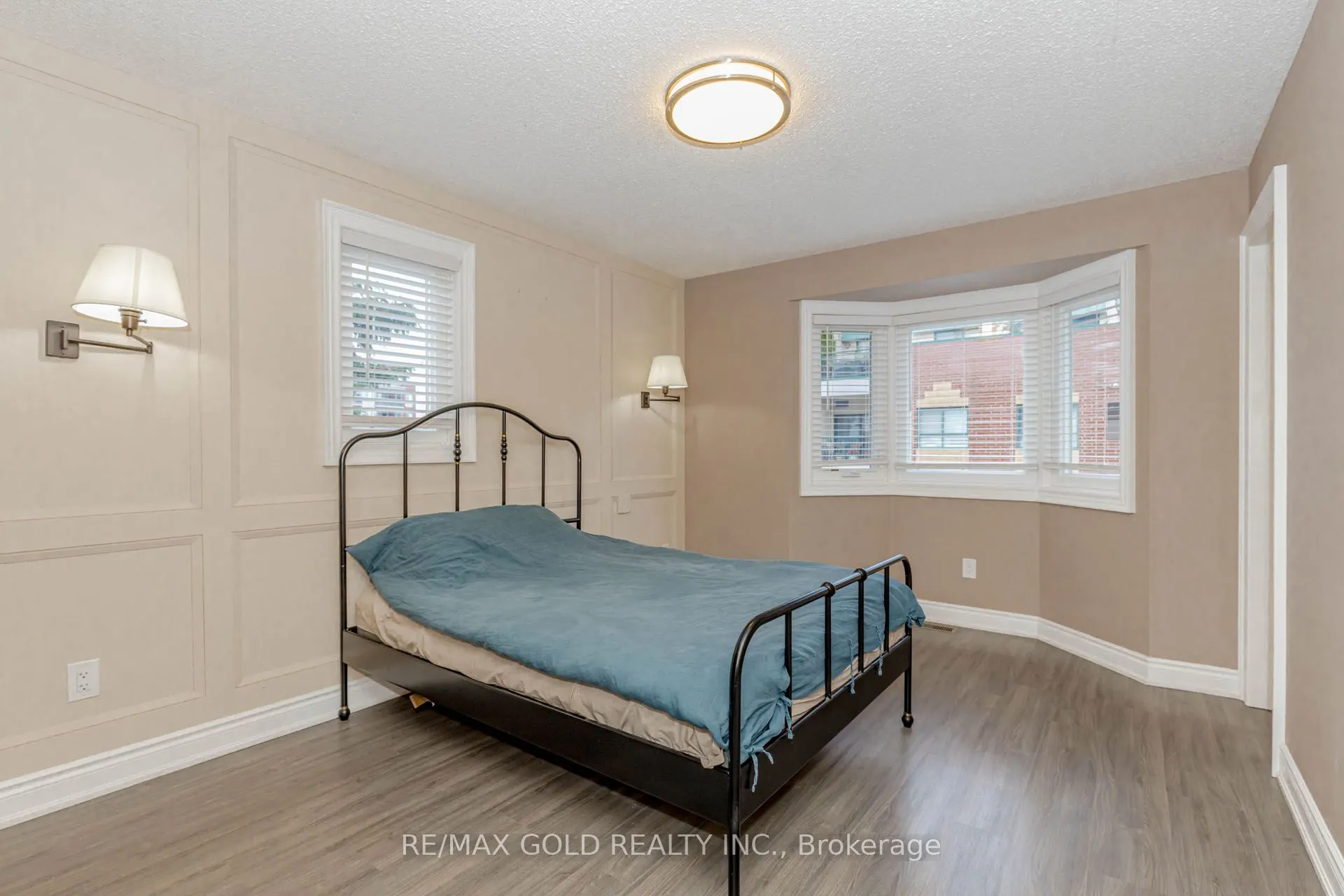 24 Wallace Street, #1