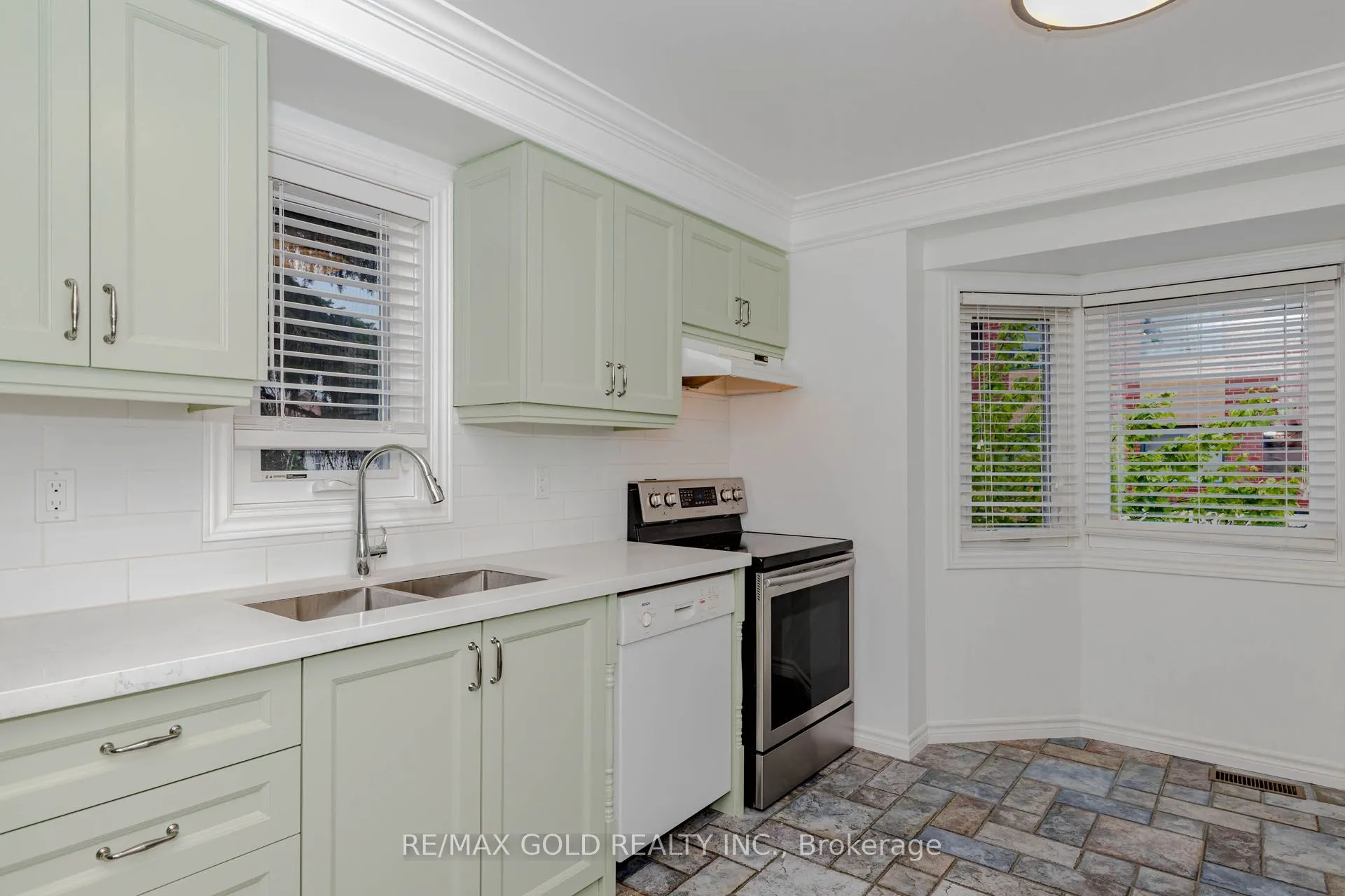 24 Wallace Street, #1