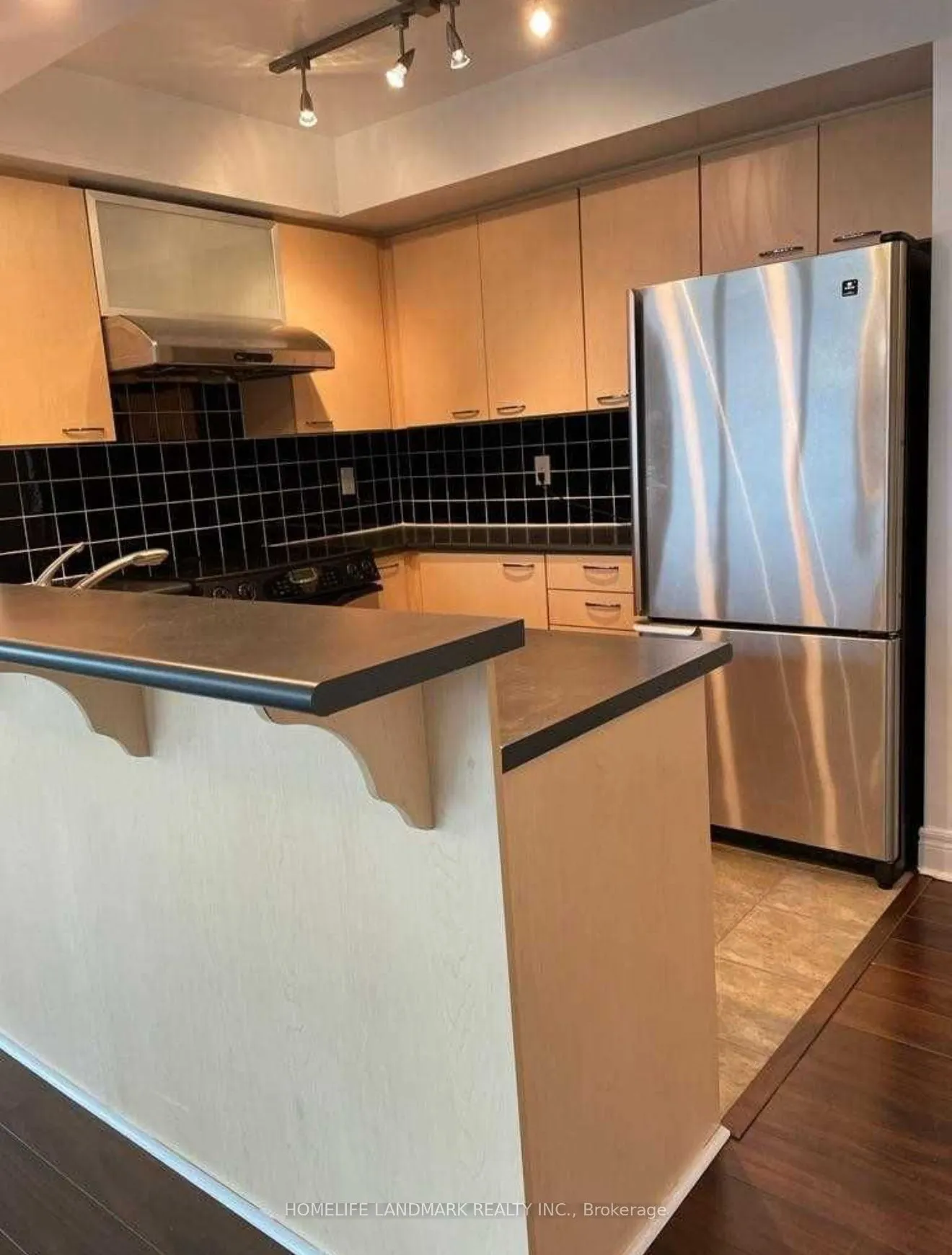 48 Suncrest Boulevard, #805