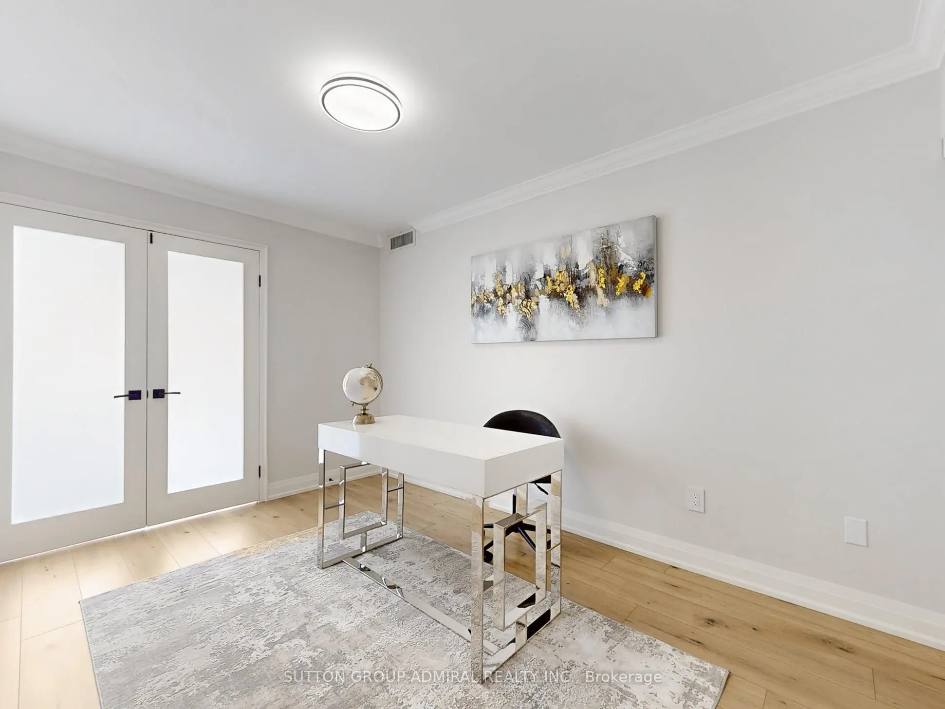 20 Harding Boulevard W, #717