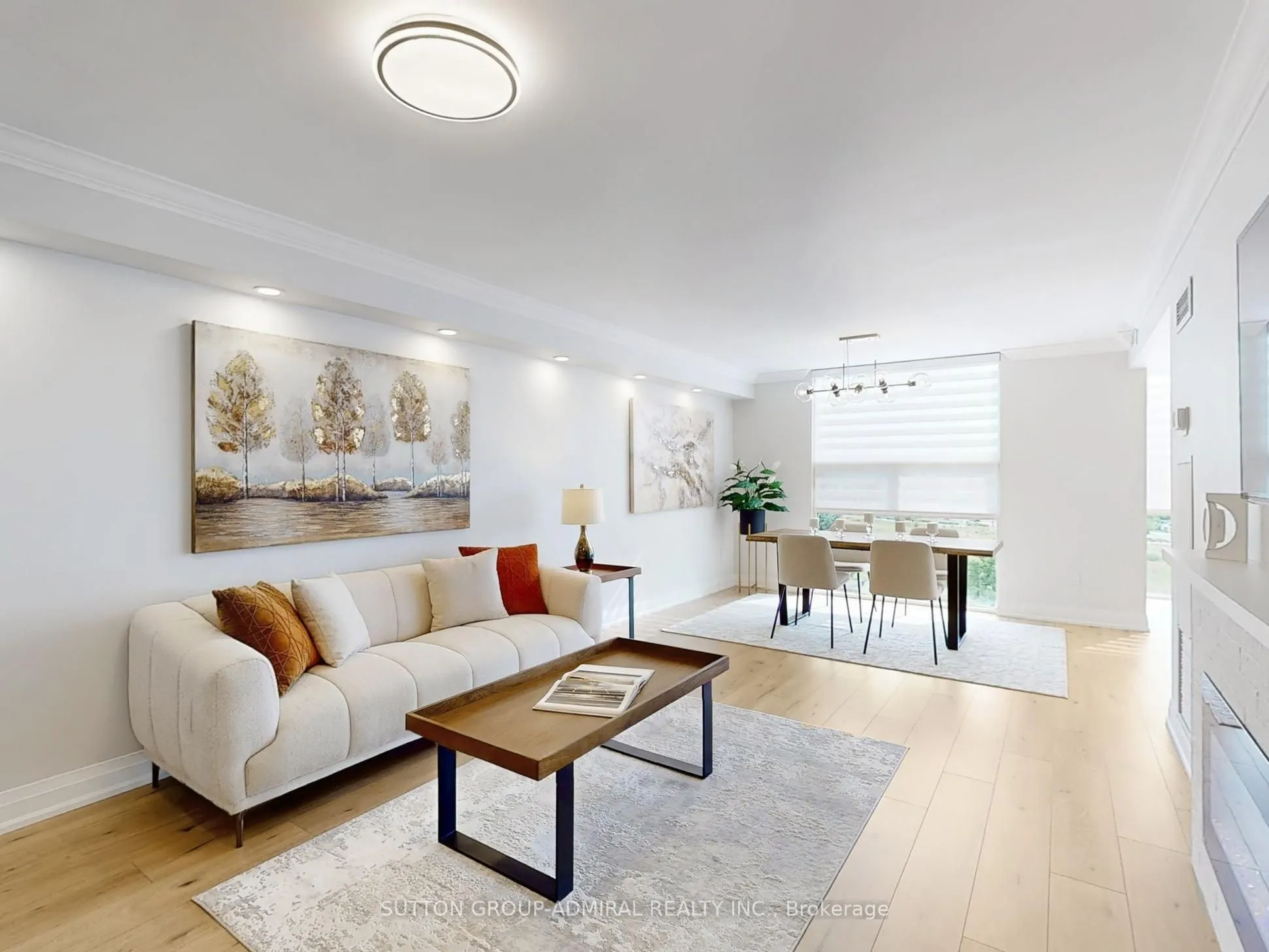 20 Harding Boulevard W, #717