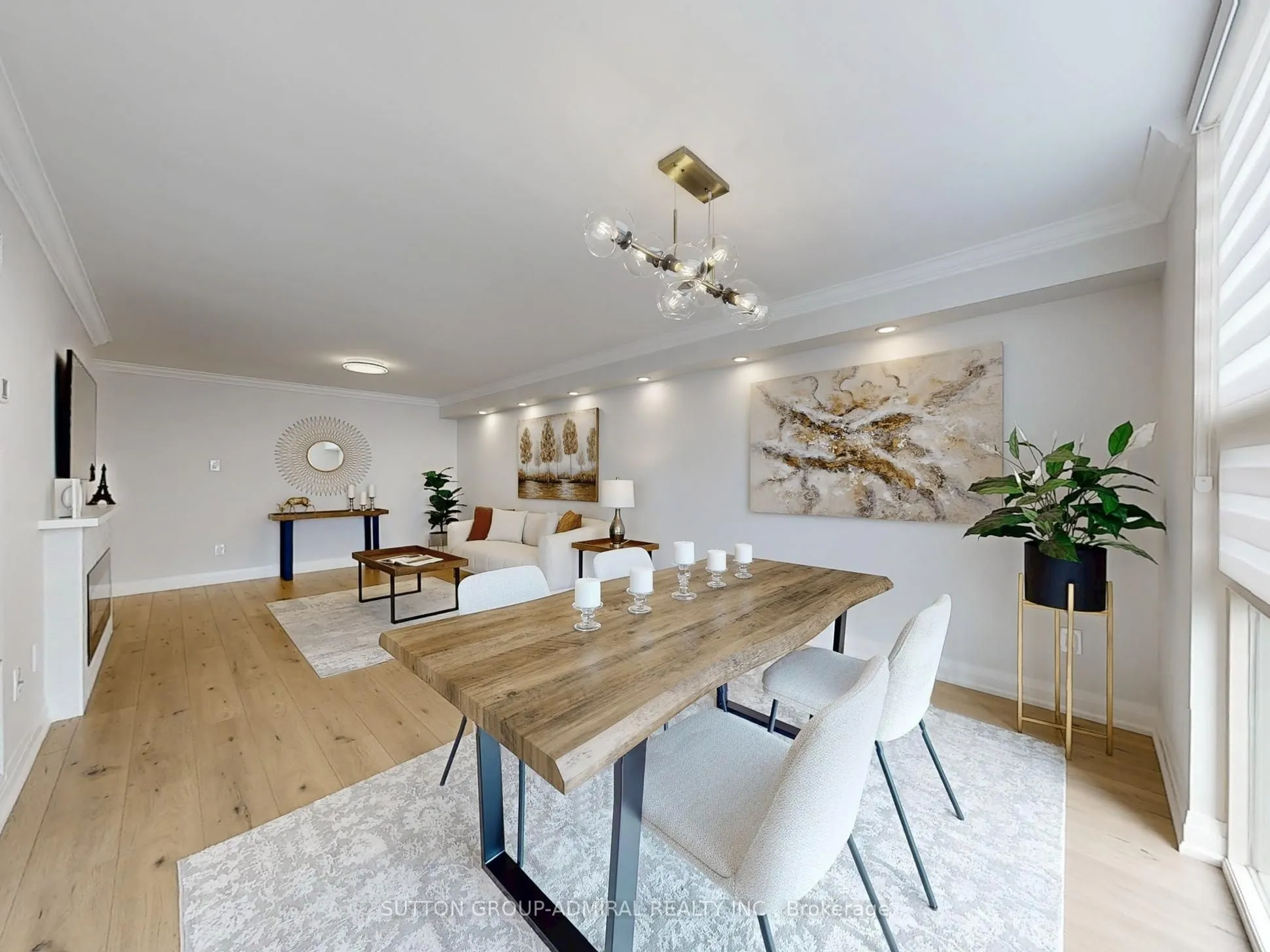 20 Harding Boulevard W, #717