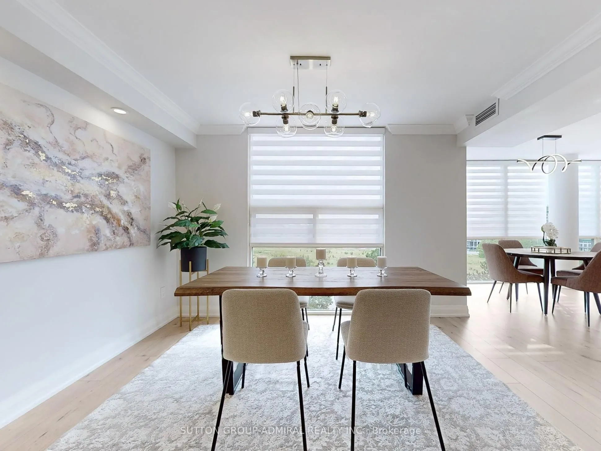 20 Harding Boulevard W, #717