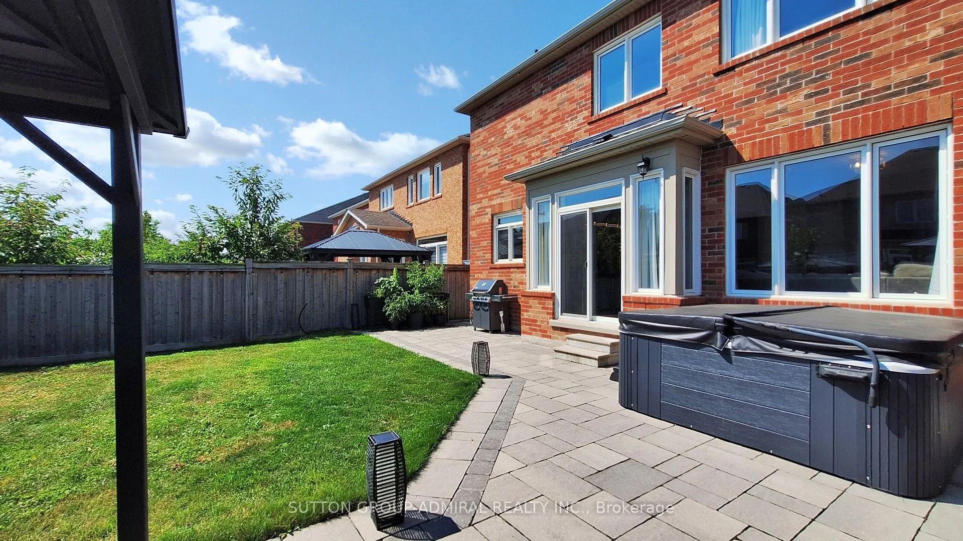 108 Stewart Crescent