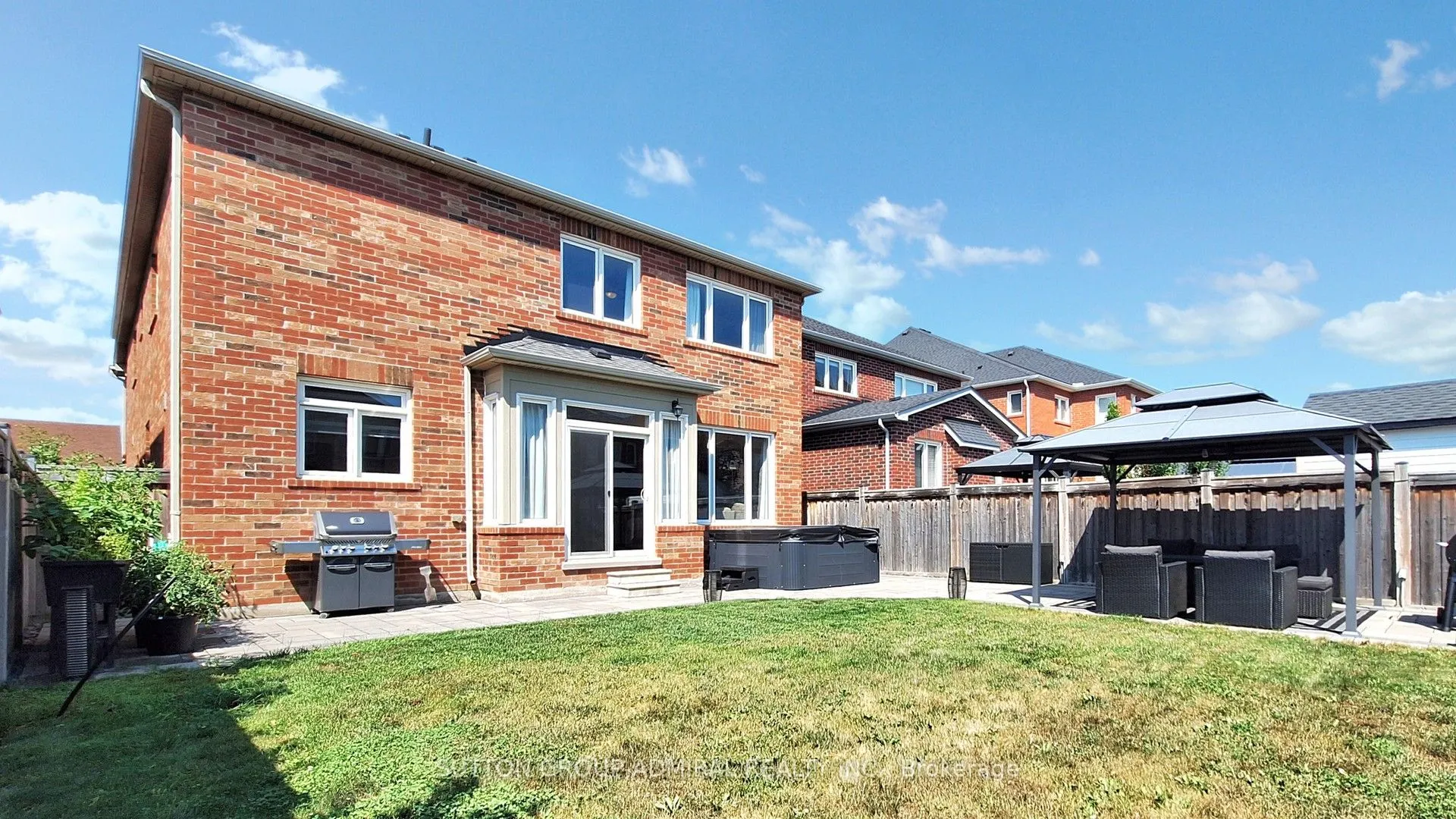 108 Stewart Crescent