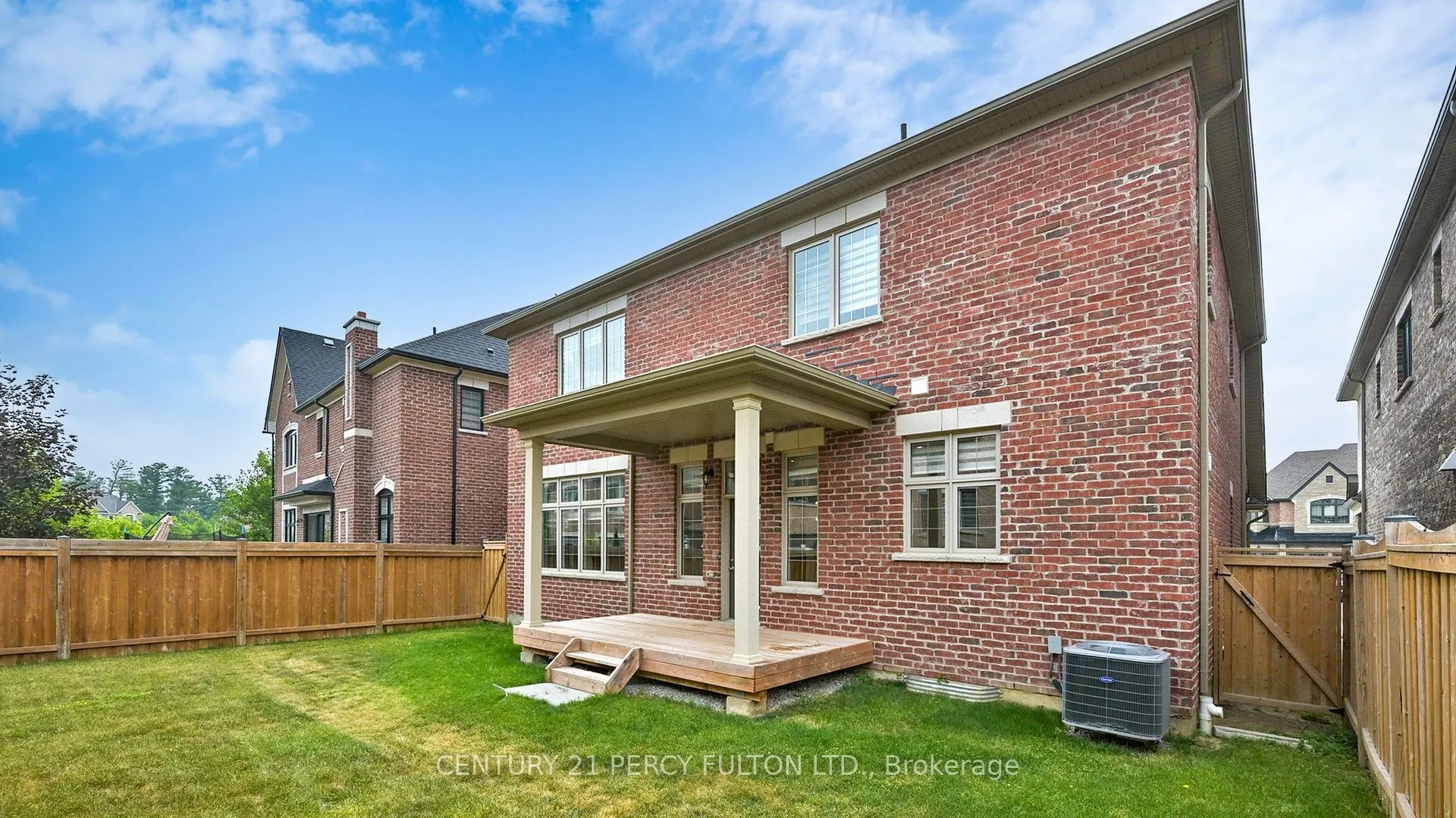 14 Meadow Green Court