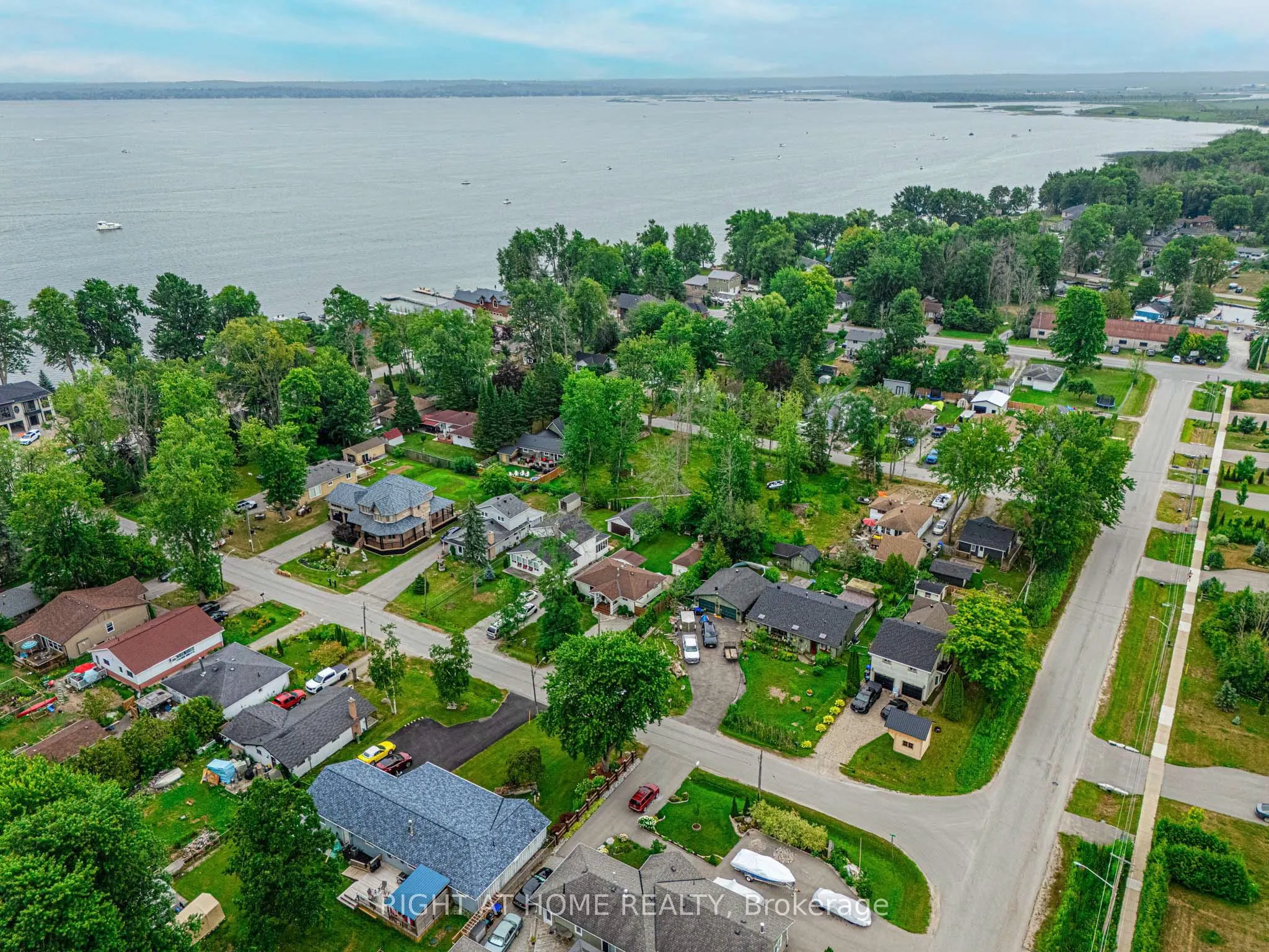 1129 Lindy Lane