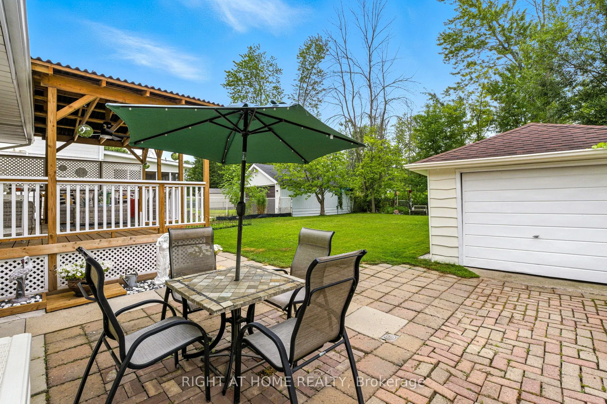 1129 Lindy Lane