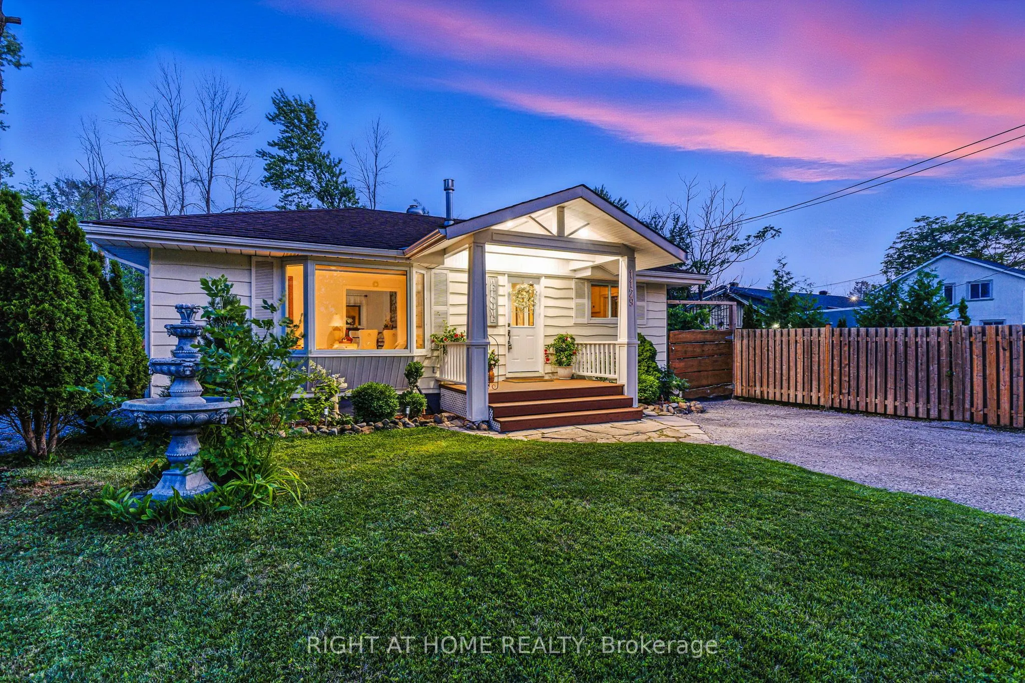 1129 Lindy Lane