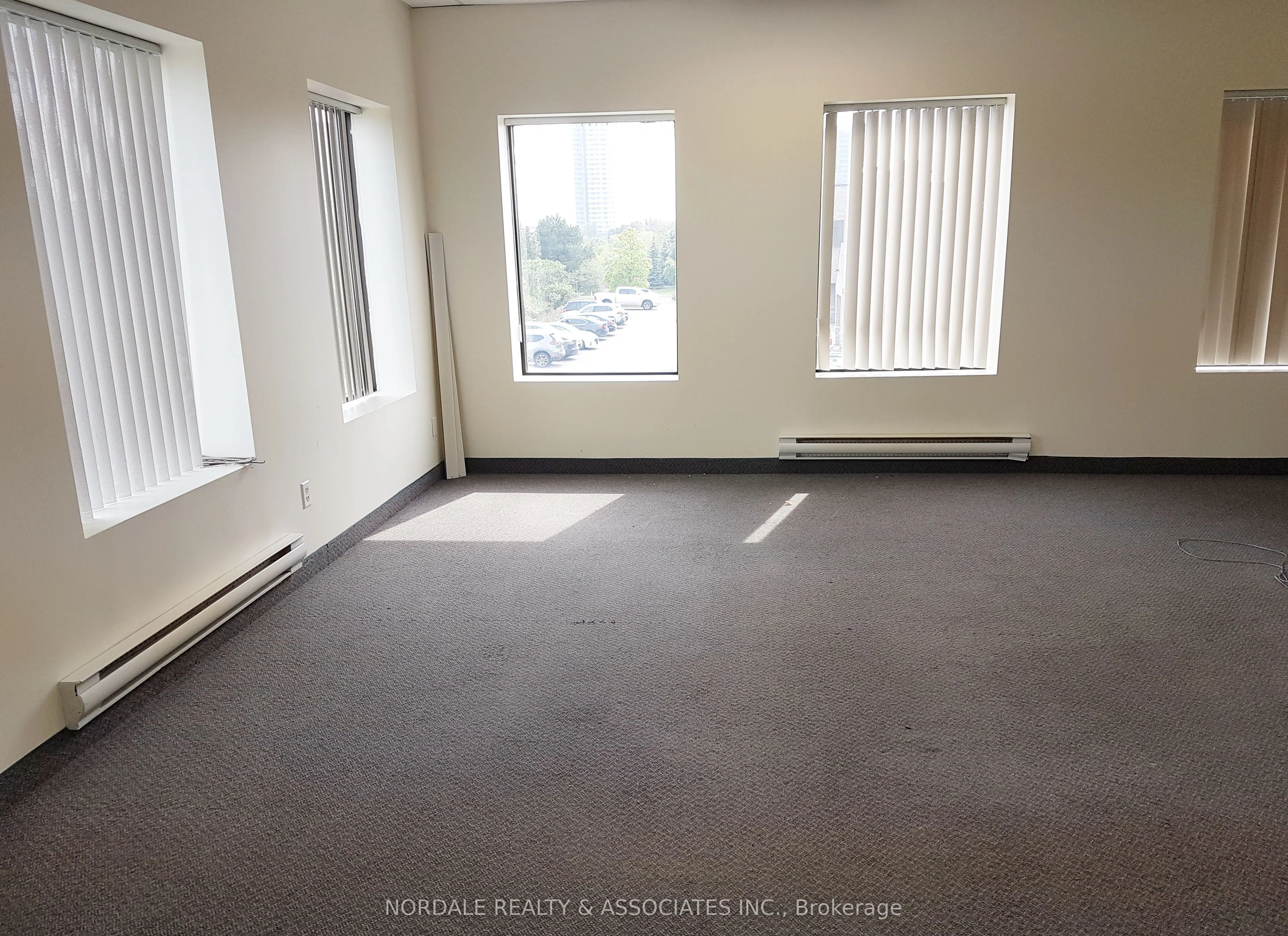 30 Pennsylvania, Avenue, #16A,2nd