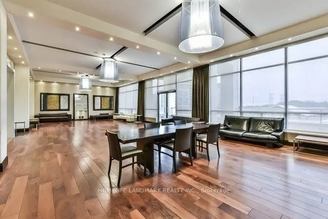 39 Galleria Parkway N, ## 301