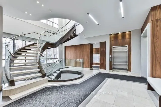 39 Galleria Parkway N, ## 301